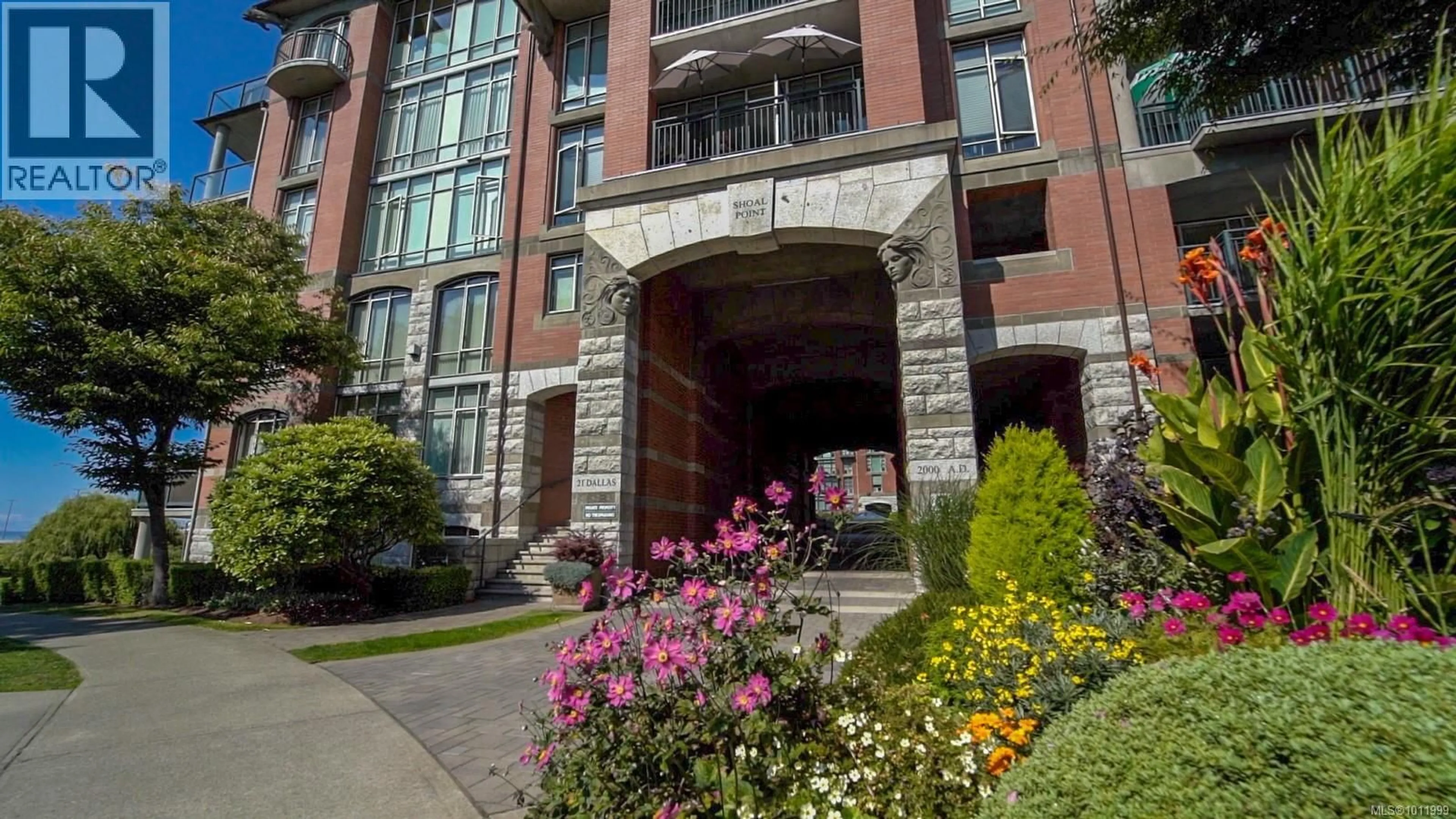 Indoor foyer for 231 - 21 DALLAS ROAD, Victoria British Columbia V8V4Z9