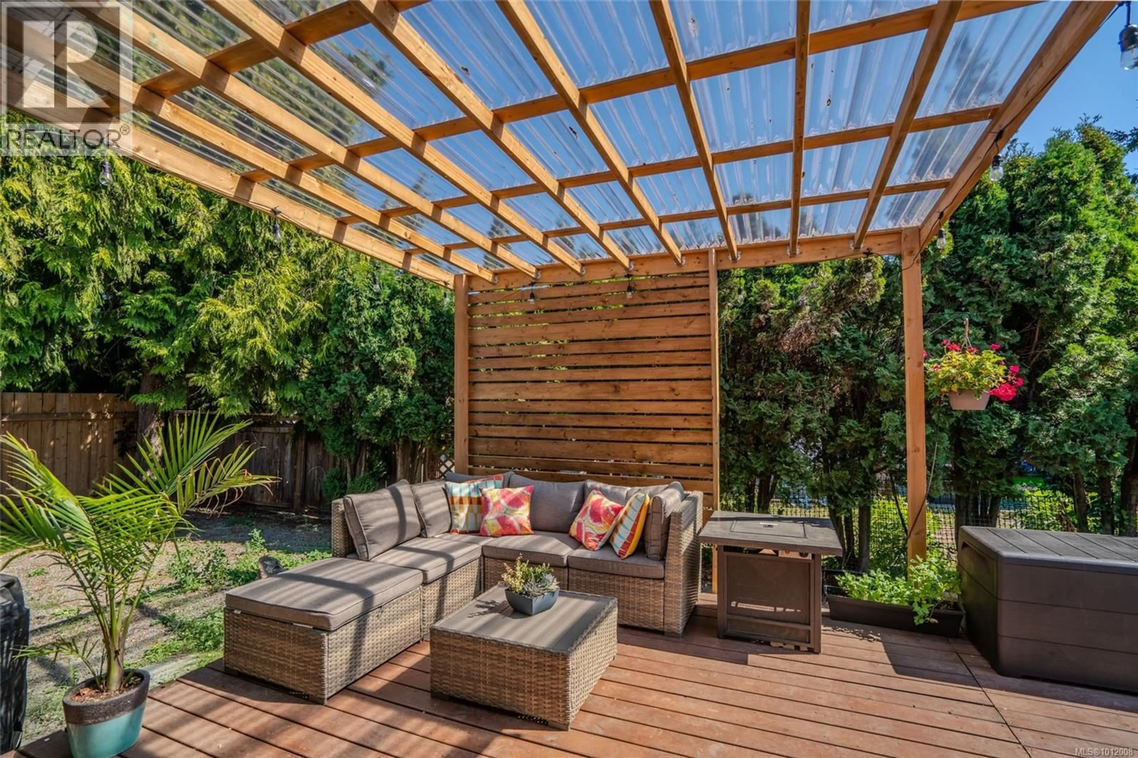 Patio, street for 2549 LABIEUX ROAD, Nanaimo British Columbia V9T3M8
