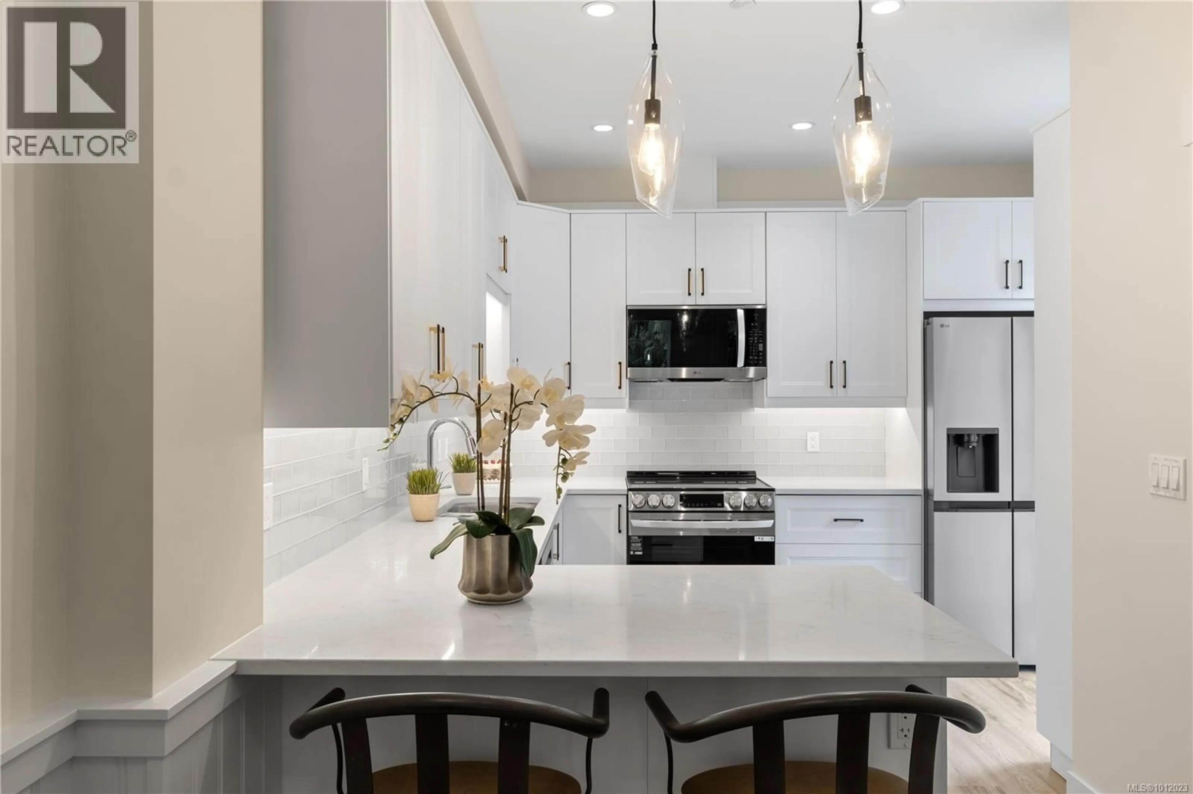 Open concept kitchen, unknown for B - 149 FIRST AVENUE WEST, Qualicum Beach British Columbia V9K1G9