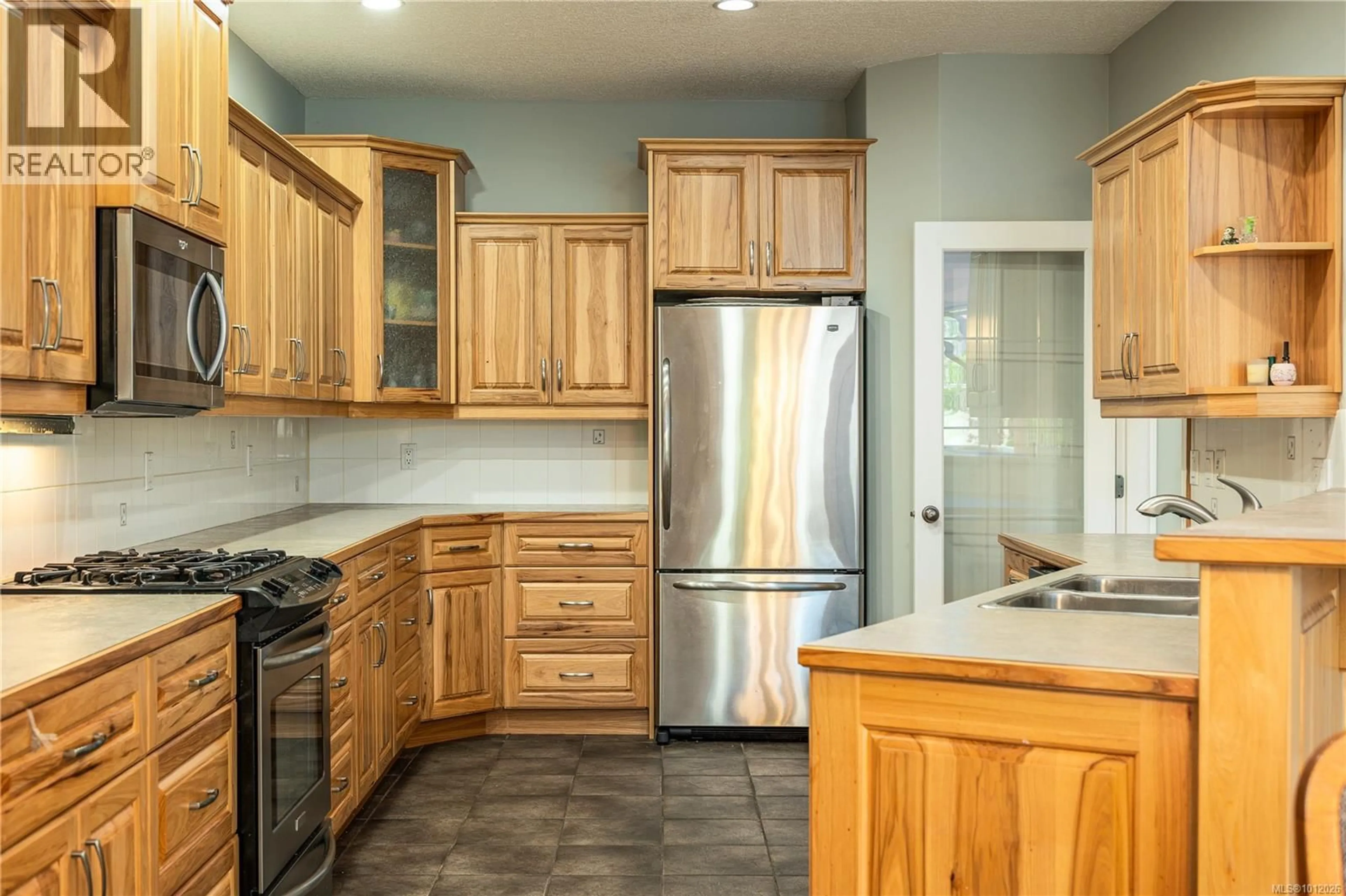 Standard kitchen, unknown for 2497 NUTTAL DRIVE, Nanoose Bay British Columbia V9P9B4