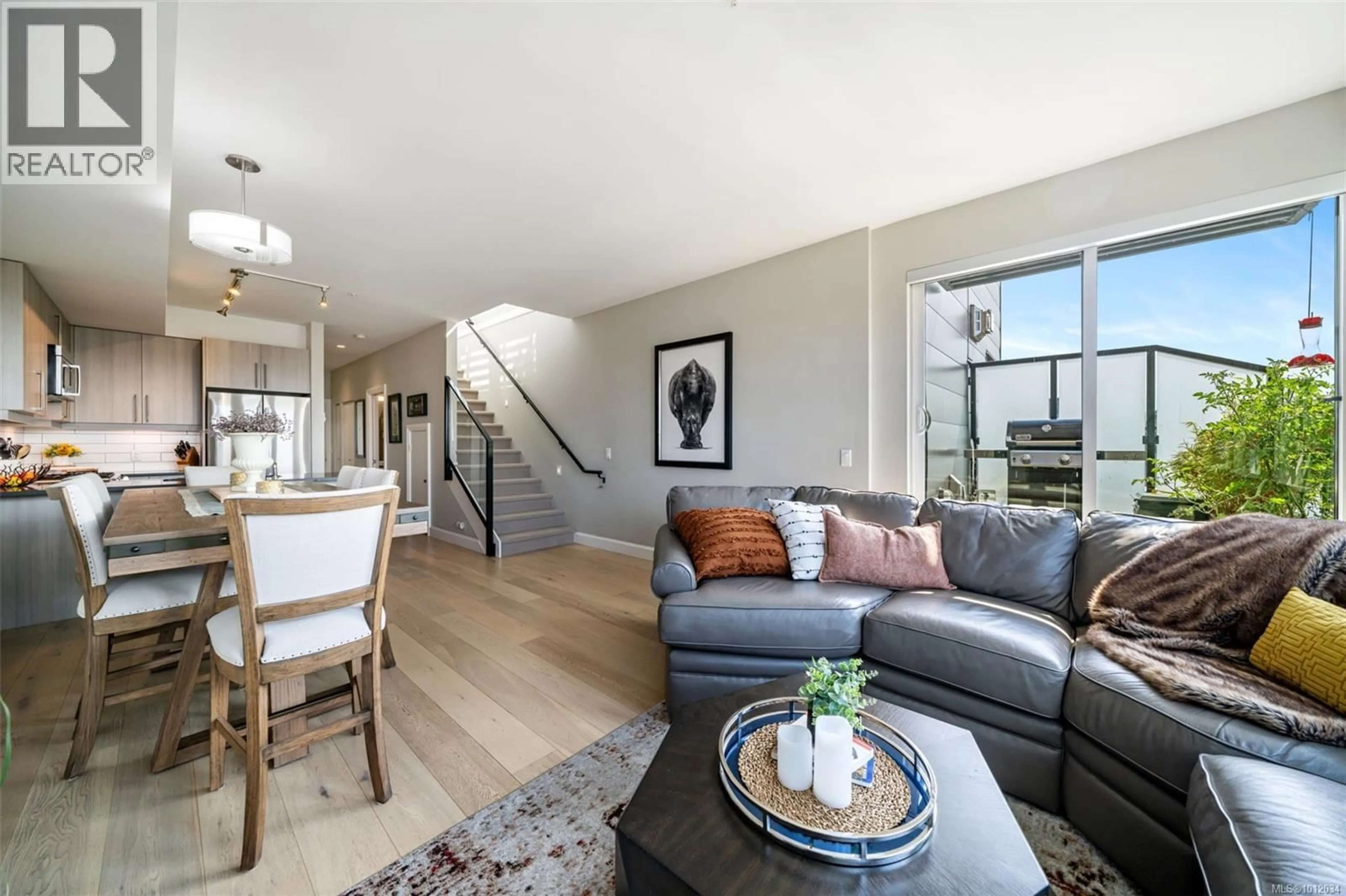 Living room with furniture, unknown for 407 - 595 PANDORA AVENUE, Victoria British Columbia V8W1N5
