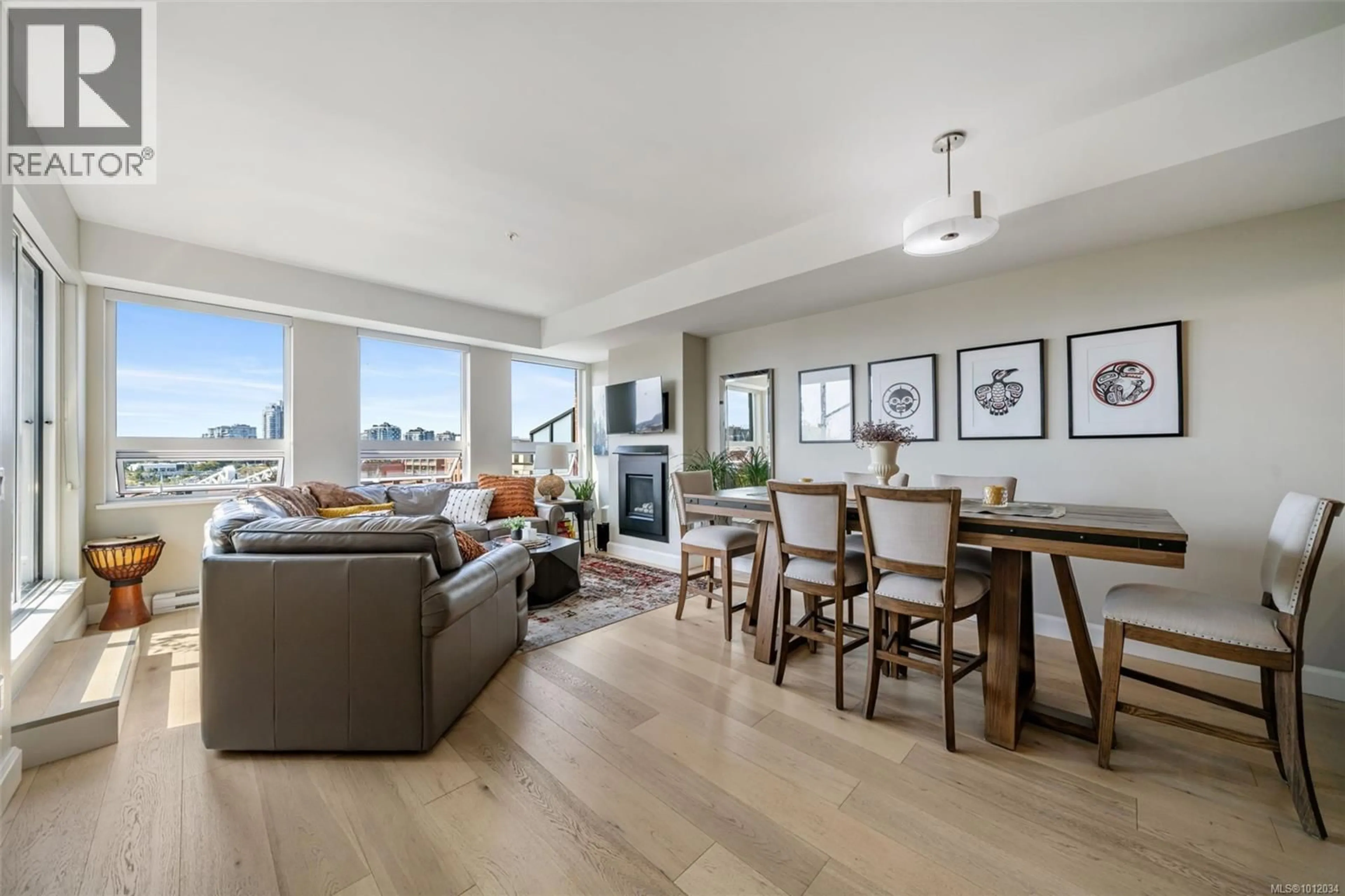 Living room with furniture, unknown for 407 - 595 PANDORA AVENUE, Victoria British Columbia V8W1N5