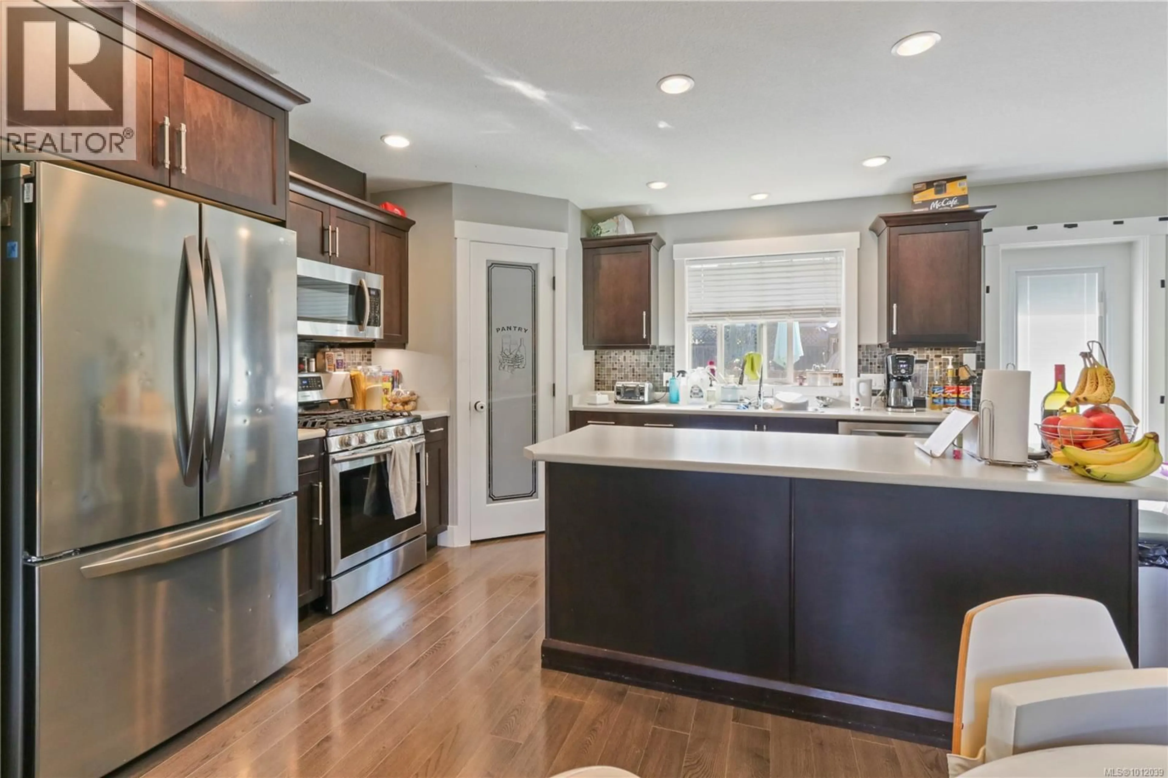 Open concept kitchen, unknown for 1538 CATCHER ROAD, Nanaimo British Columbia V9R6Z6
