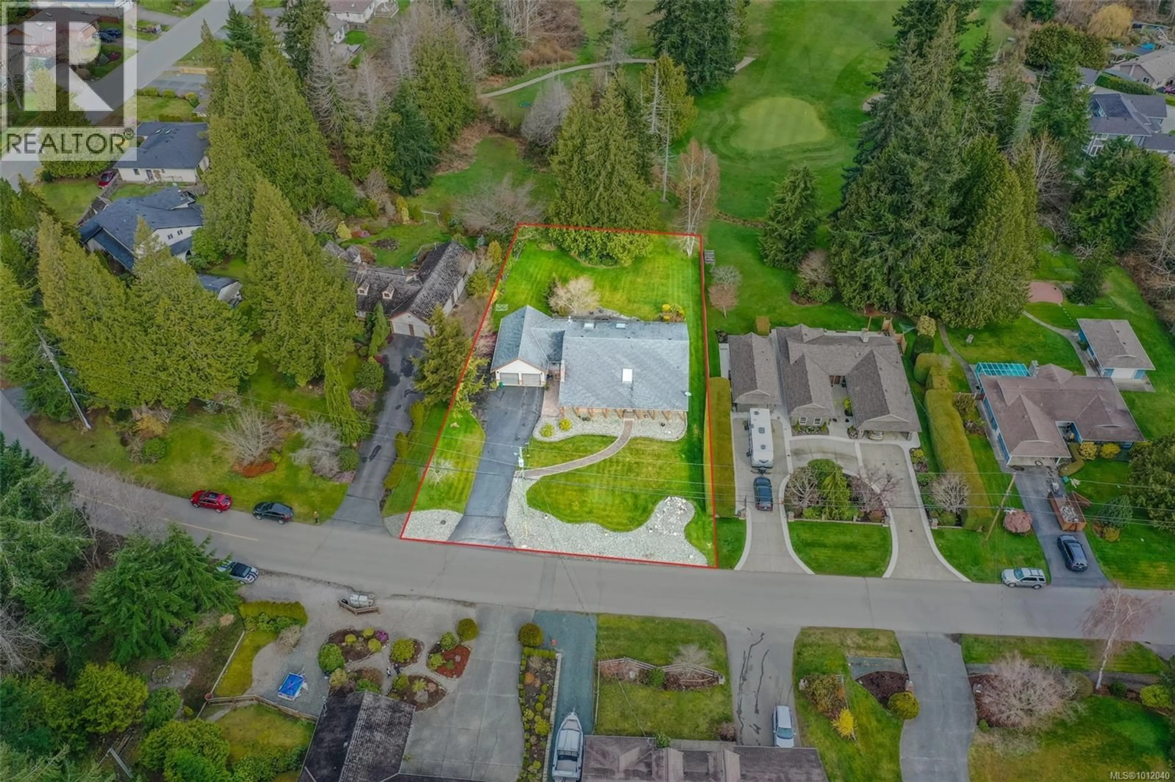 A pic from outside/outdoor area/front of a property/back of a property/a pic from drone, street for 1023 HARLEQUIN ROAD, Qualicum Beach British Columbia V9K1E2
