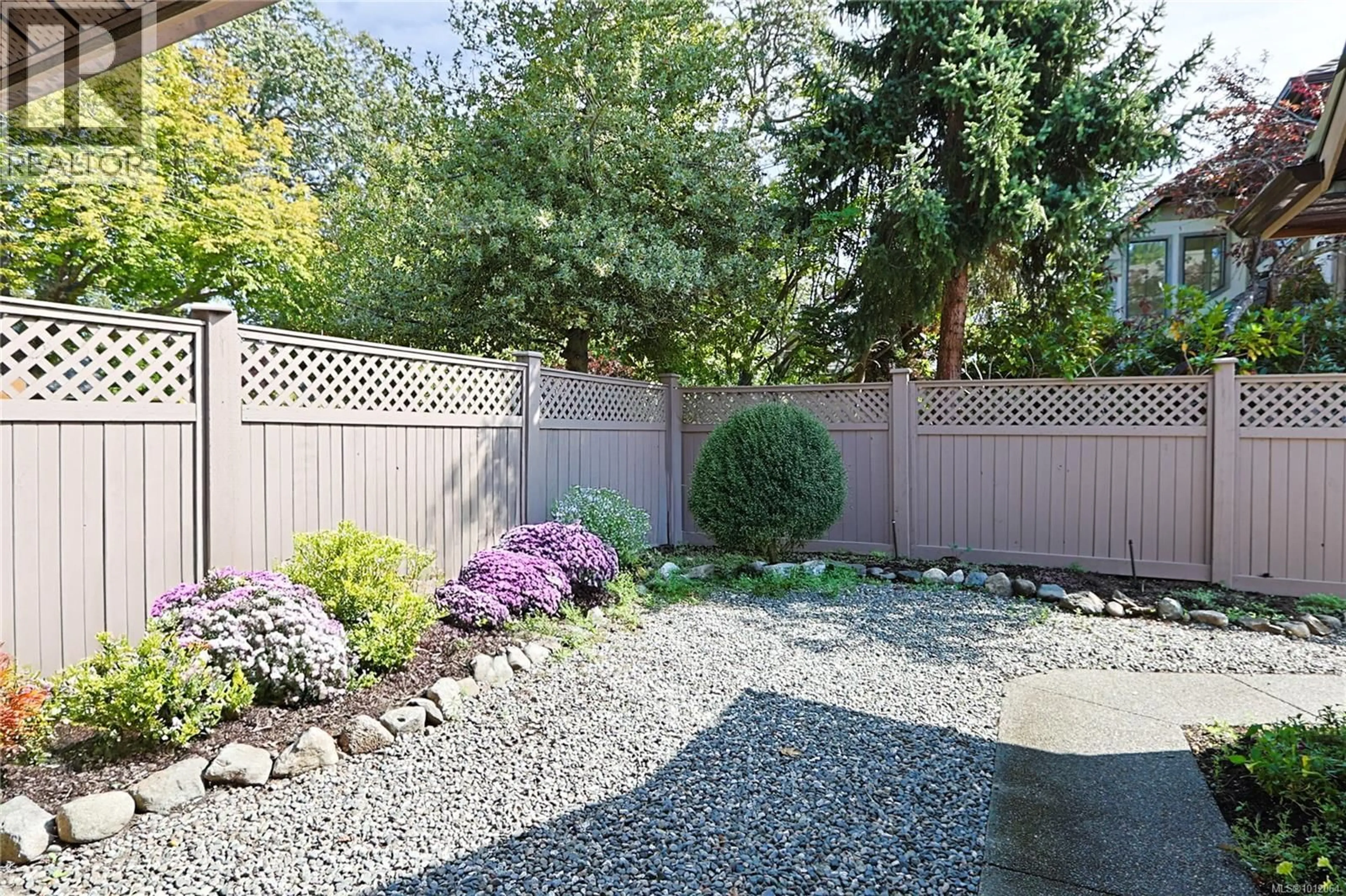 Patio, street for 2317 WINDSOR ROAD, Oak Bay British Columbia V8S3E4