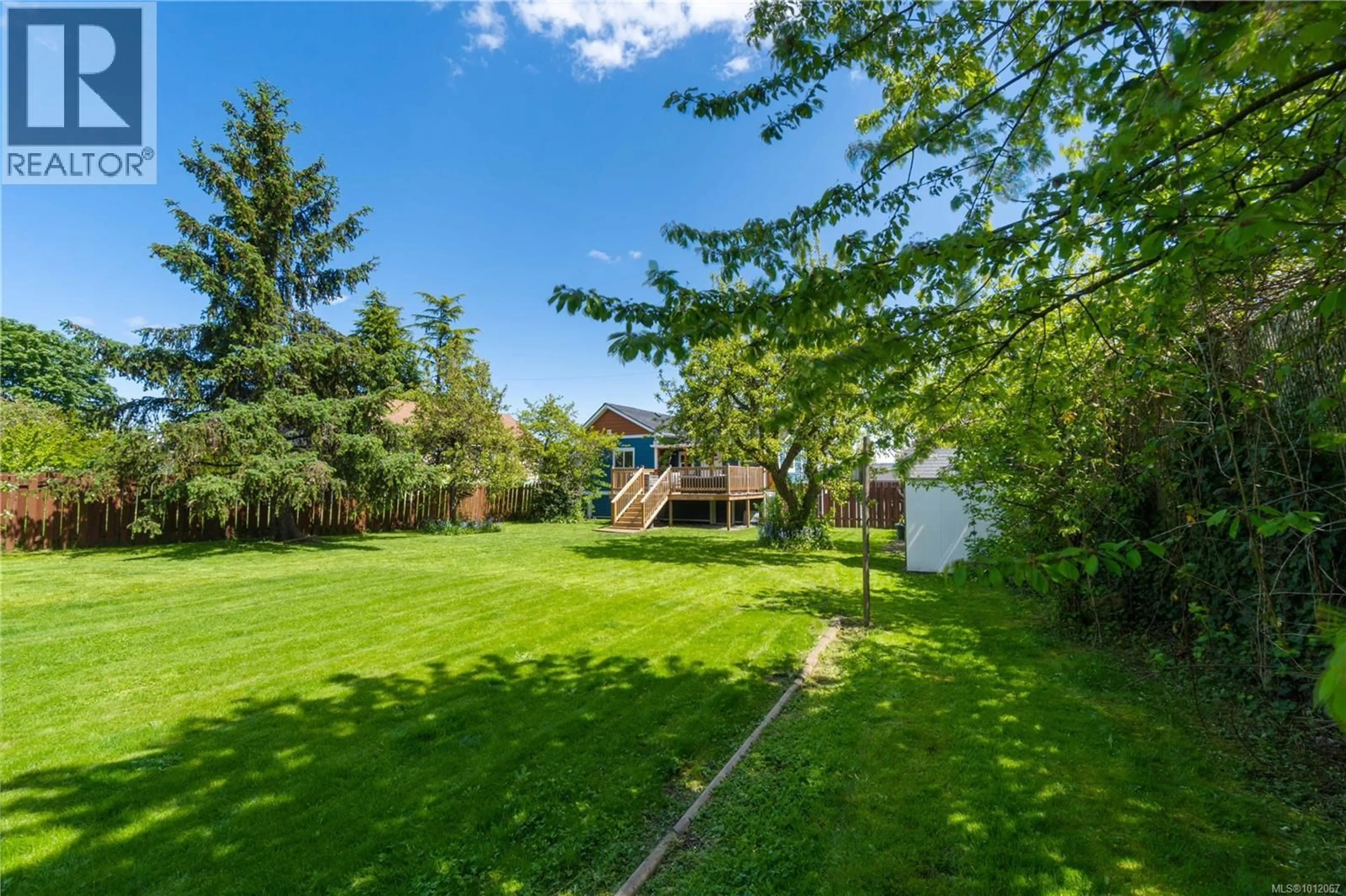 A pic from outside/outdoor area/front of a property/back of a property/a pic from drone, forest/trees view for 221 EATON STREET, Nanaimo British Columbia V9R4Y5