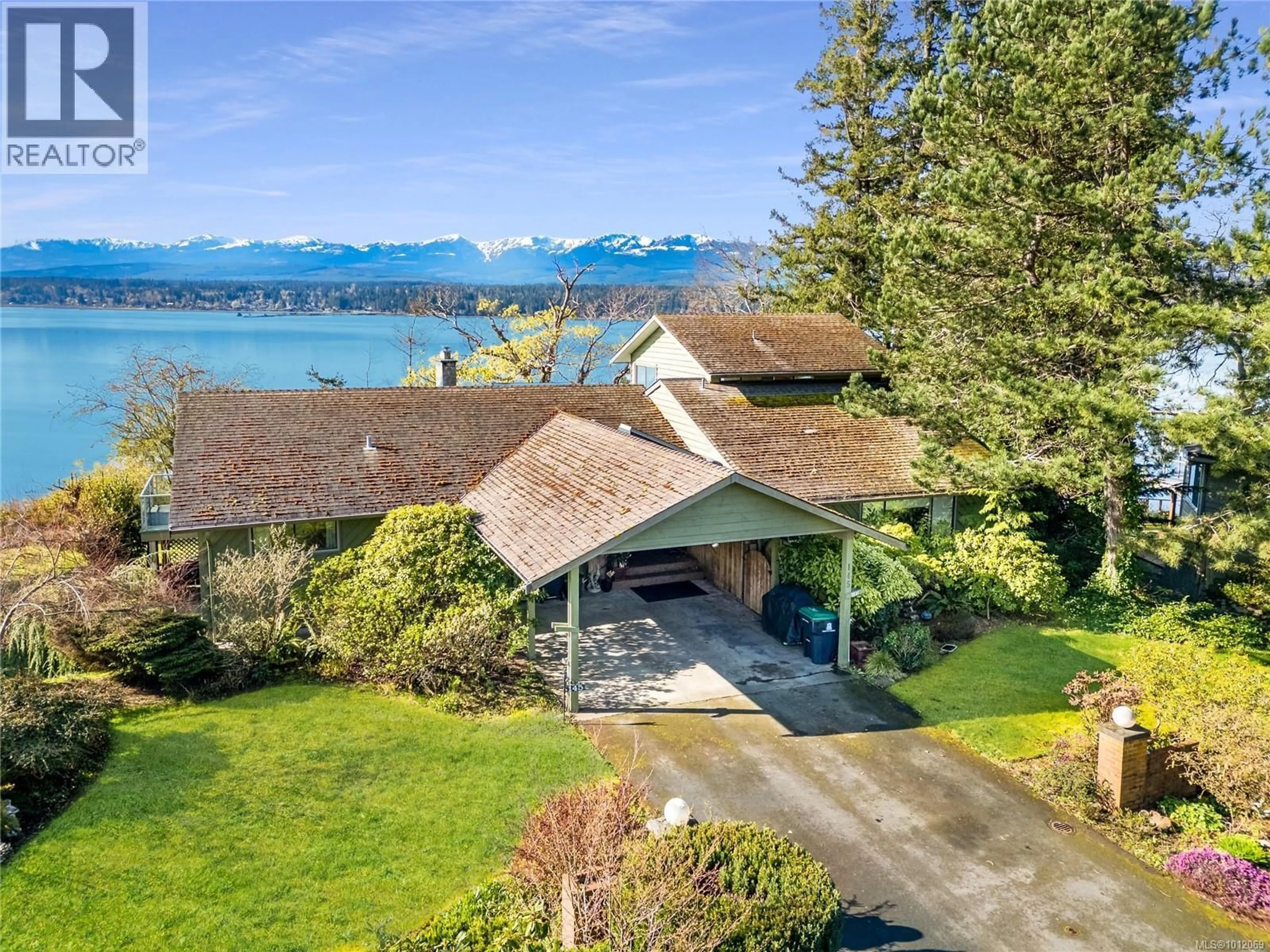 A pic from outside/outdoor area/front of a property/back of a property/a pic from drone, water/lake/river/ocean view for 145 MANOR PLACE, Comox British Columbia V9M1C6