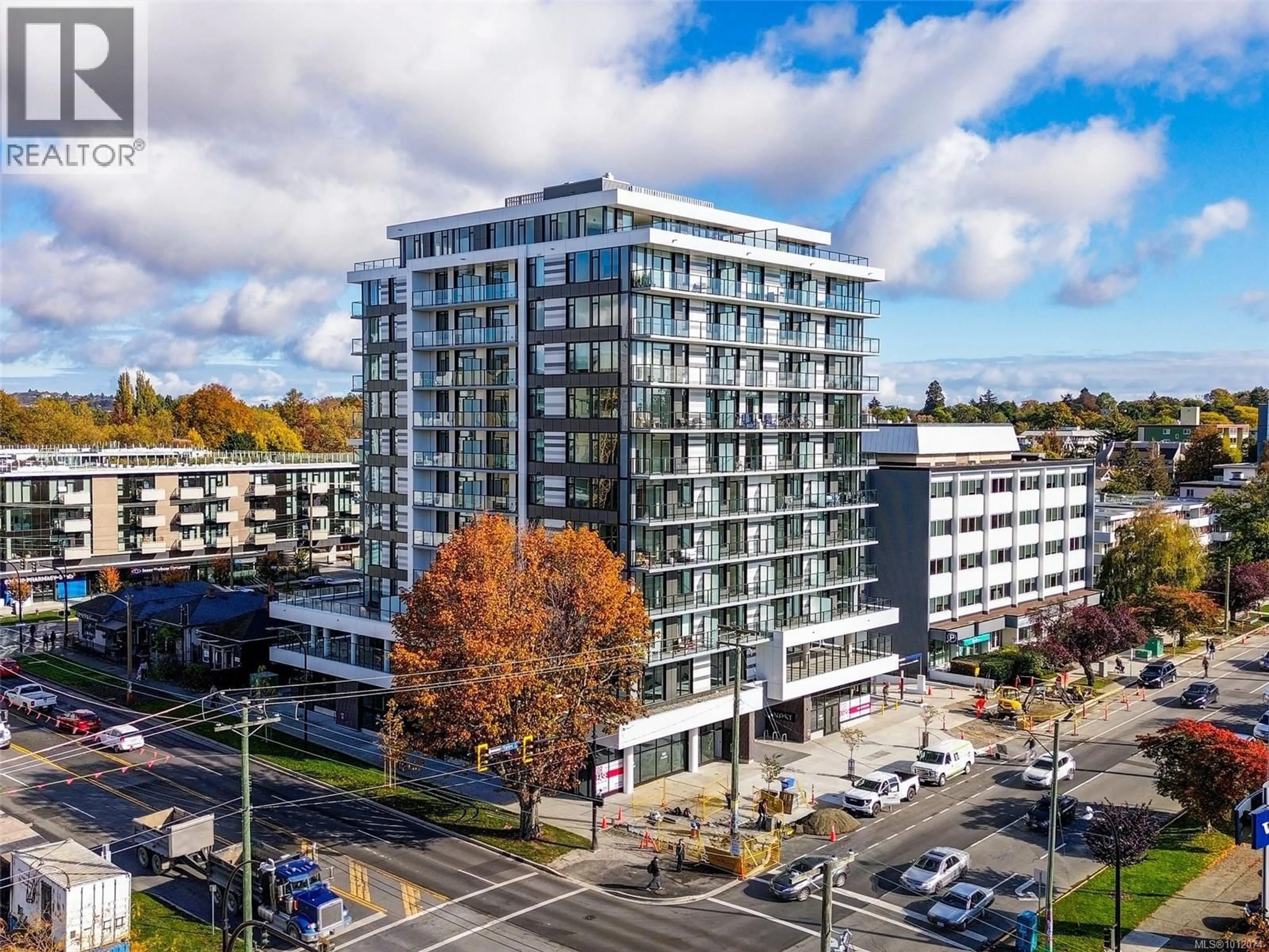 A pic from outside/outdoor area/front of a property/back of a property/a pic from drone, city buildings view from balcony for 908 - 1100 YATES STREET, Victoria British Columbia V8V0H5