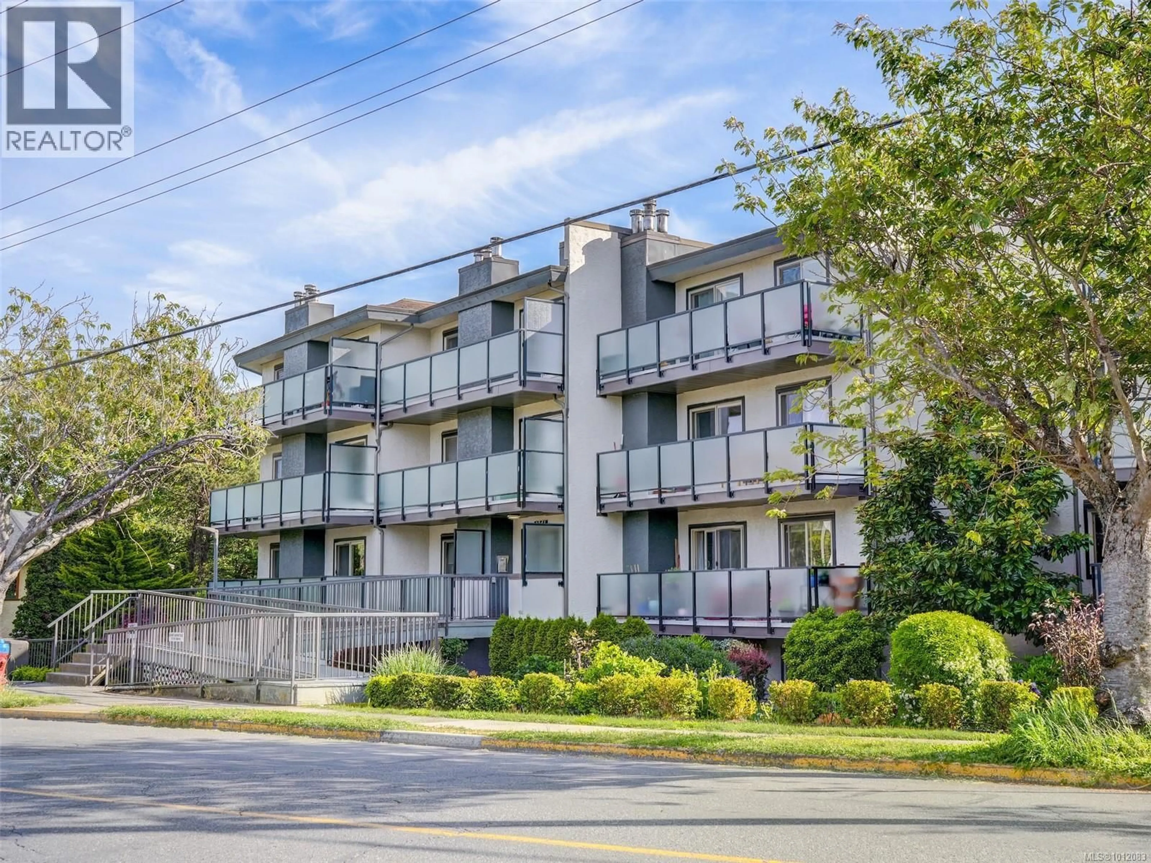 Unknown for 107 - 1241 FAIRFIELD ROAD, Victoria British Columbia V8V3B3