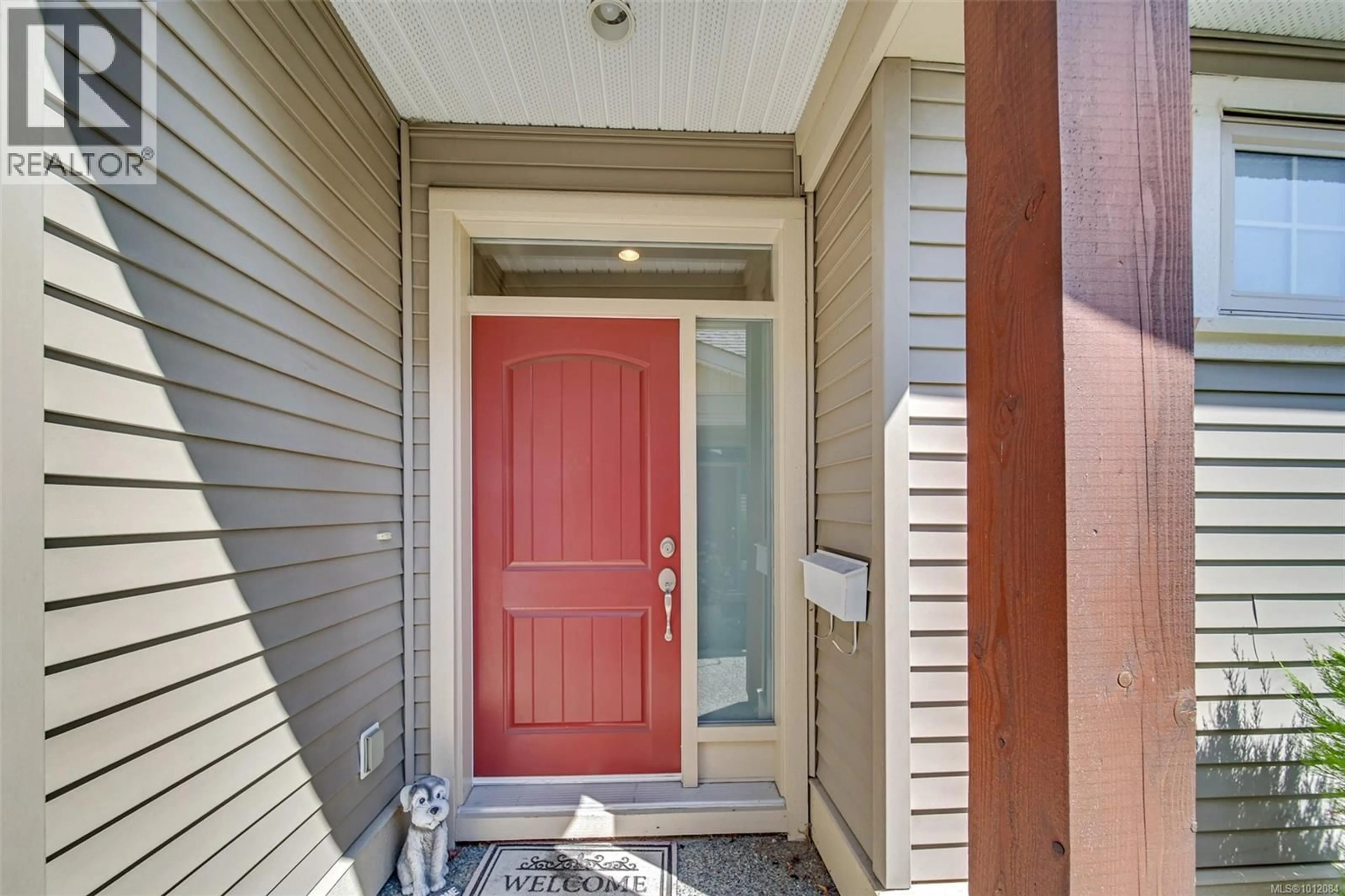Indoor entryway for 4 - 4951 BURKE ROAD, Port Alberni British Columbia V9Y5N8
