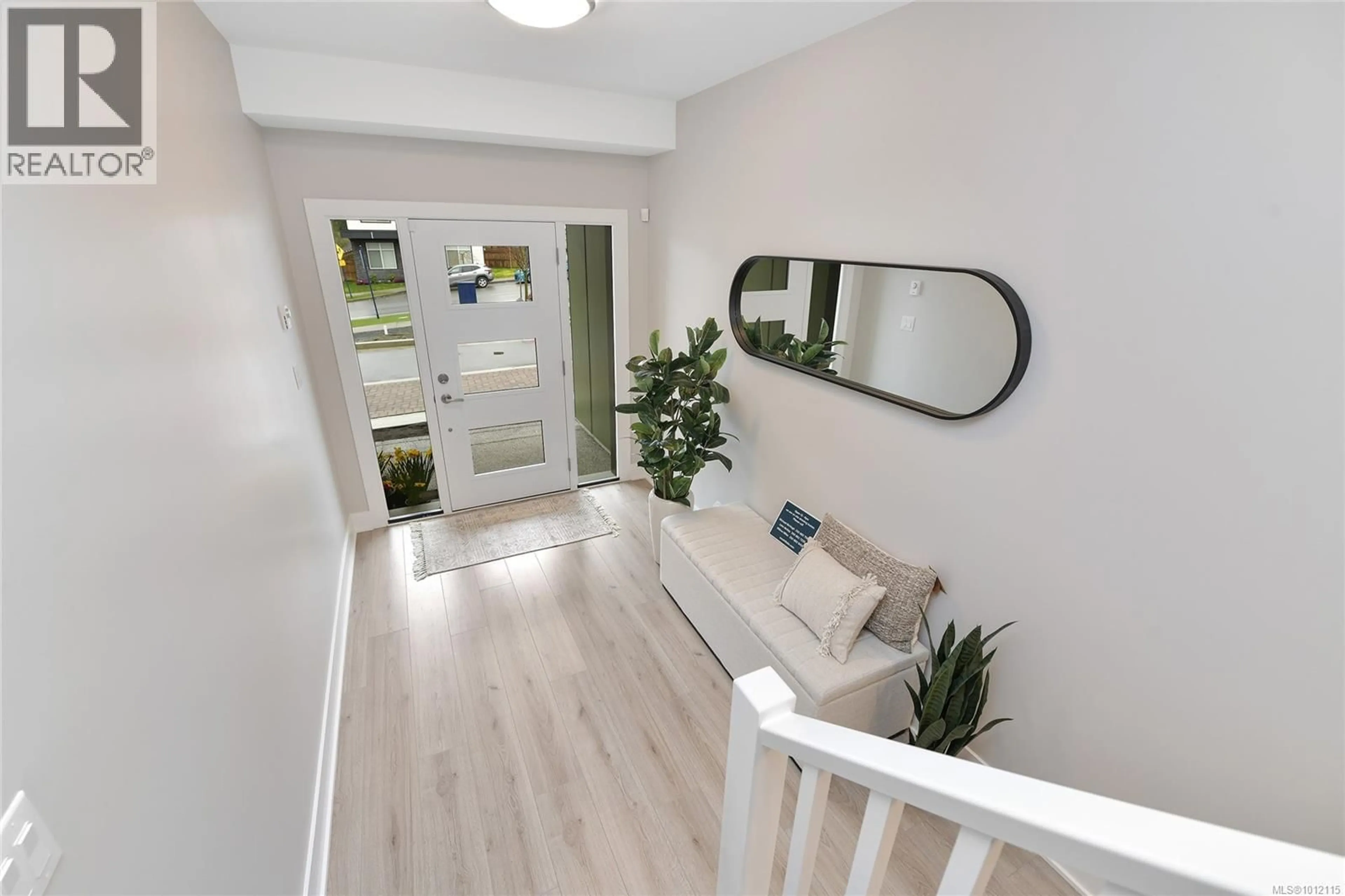Indoor entryway for 104 - 2950 CONSTELLATION AVENUE, Langford British Columbia V9B7G3