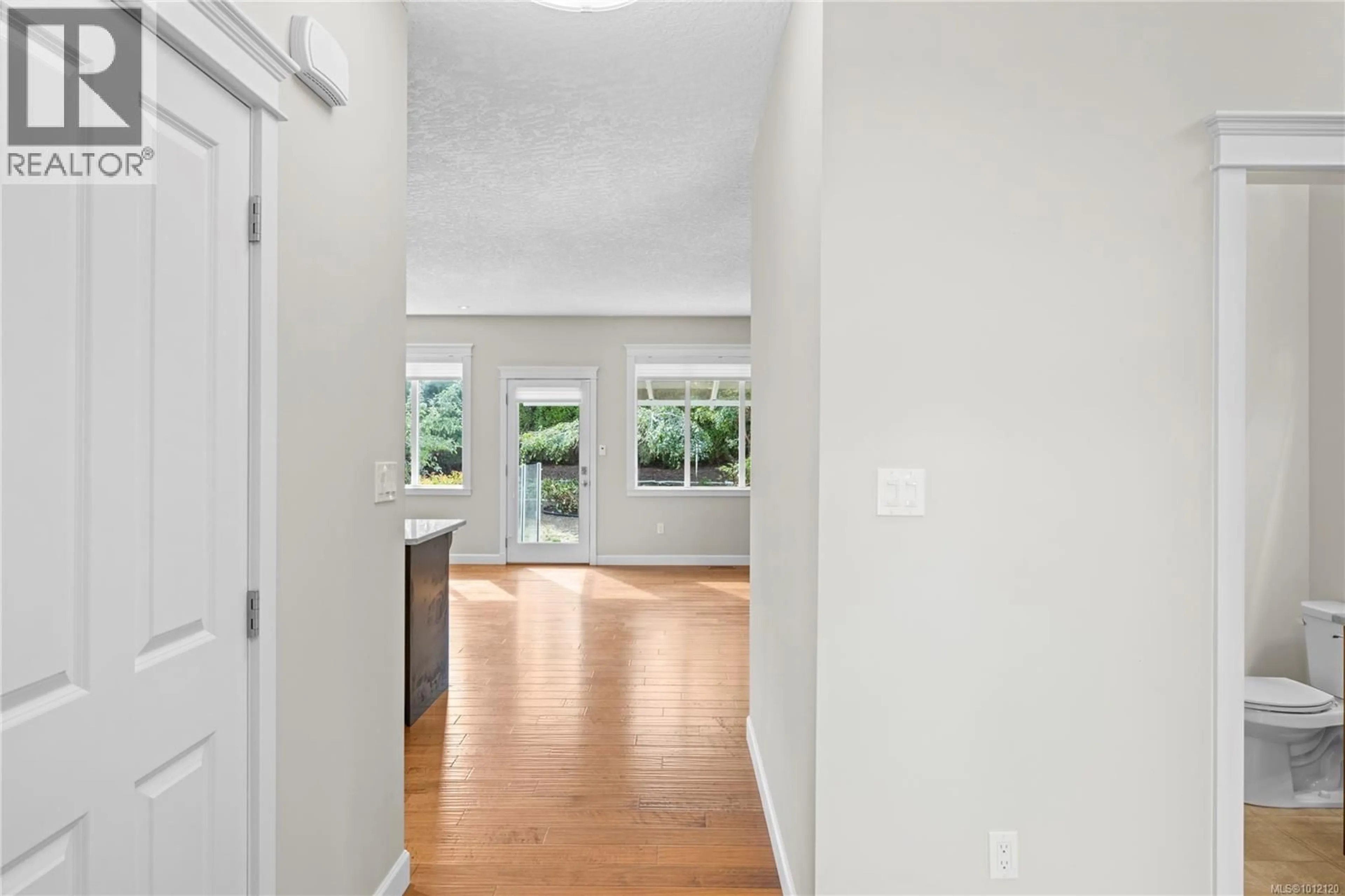 Indoor entryway for 1892 VEE ROAD, Cowichan Bay British Columbia V0R1N1