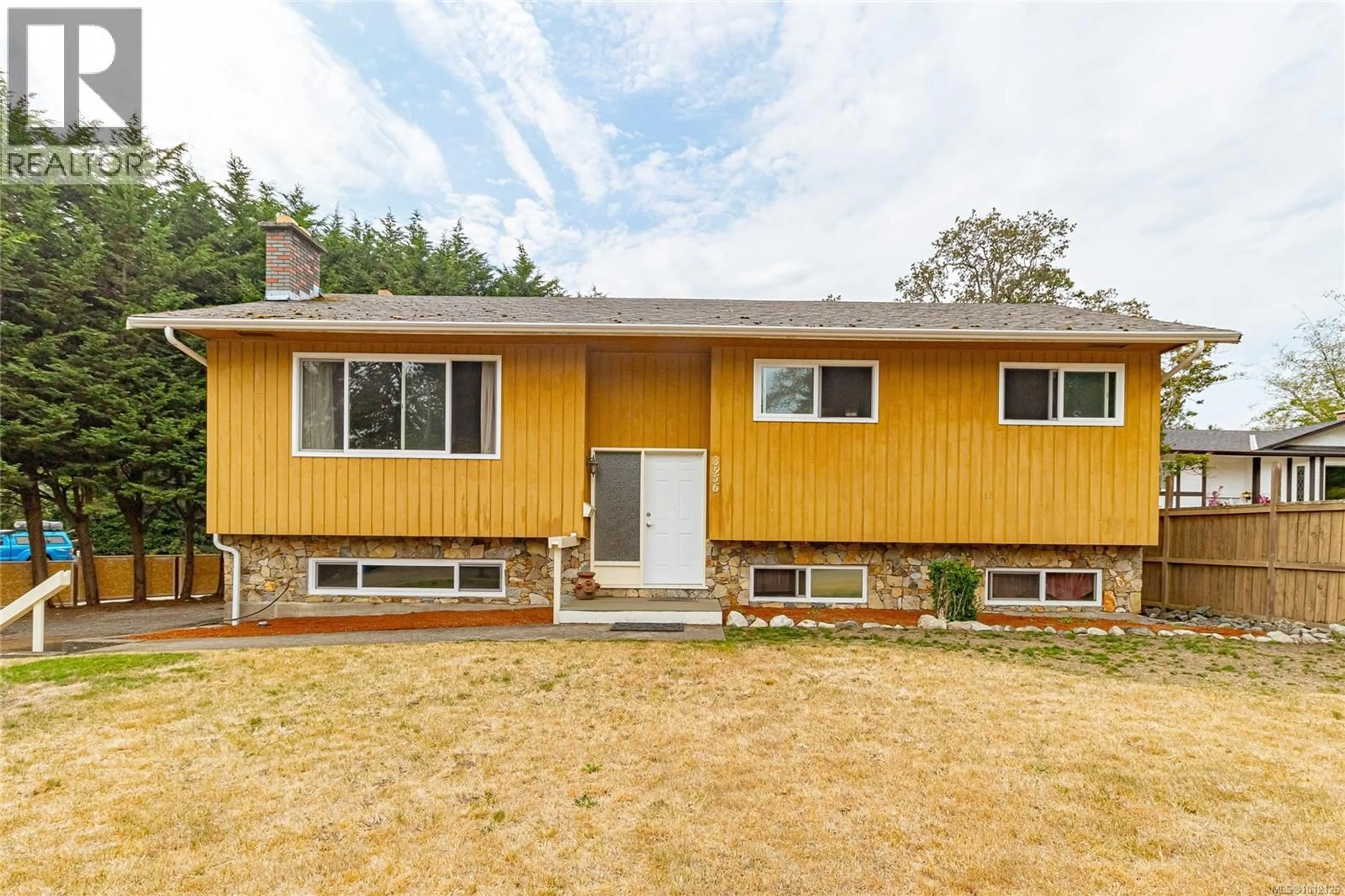 Home with vinyl exterior material, unknown for 3956 LONG GUN PLACE, Saanich British Columbia V8N3A9