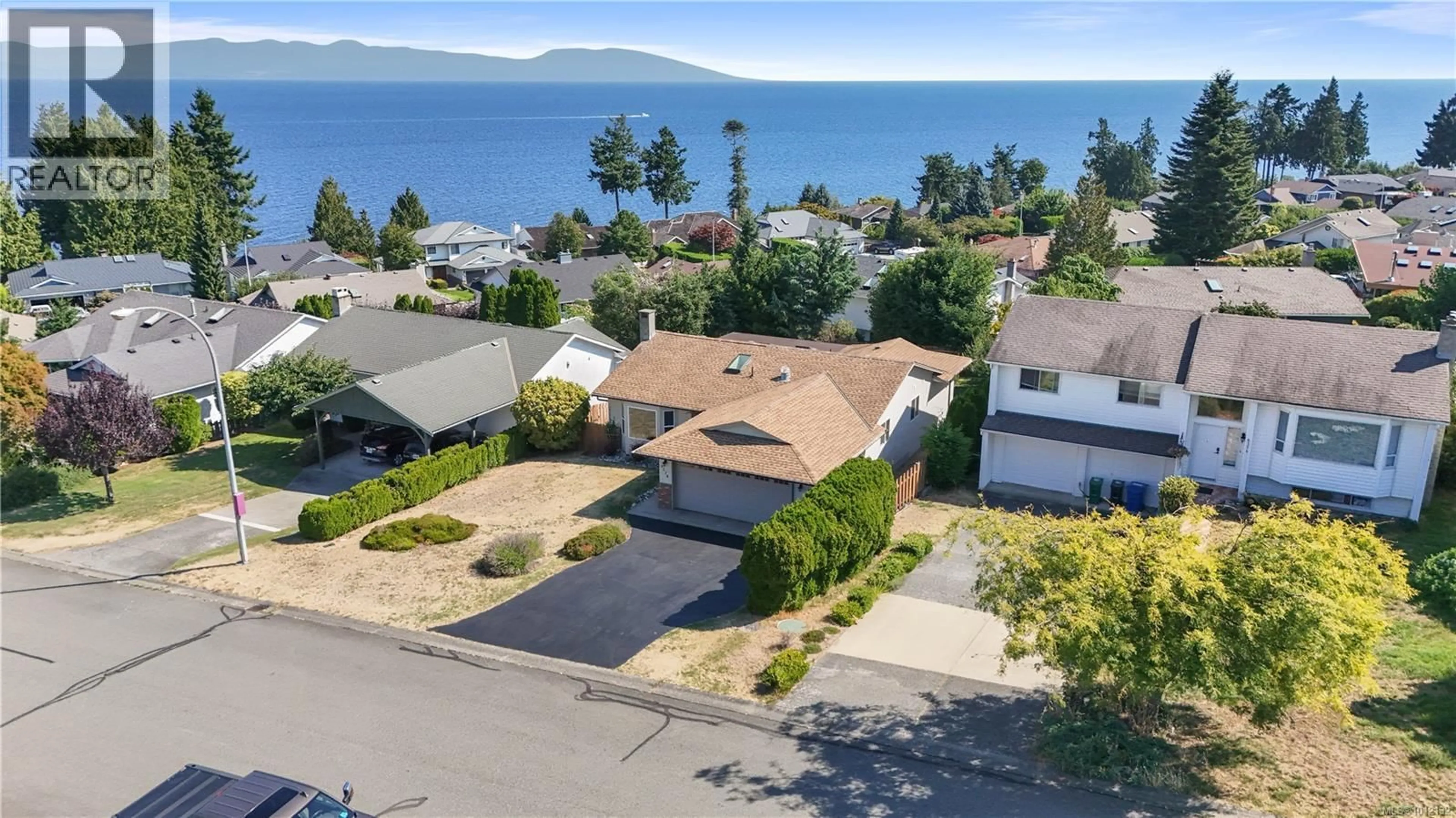 A pic from outside/outdoor area/front of a property/back of a property/a pic from drone, water/lake/river/ocean view for 6378 INVERMERE ROAD, Nanaimo British Columbia V9V1B9