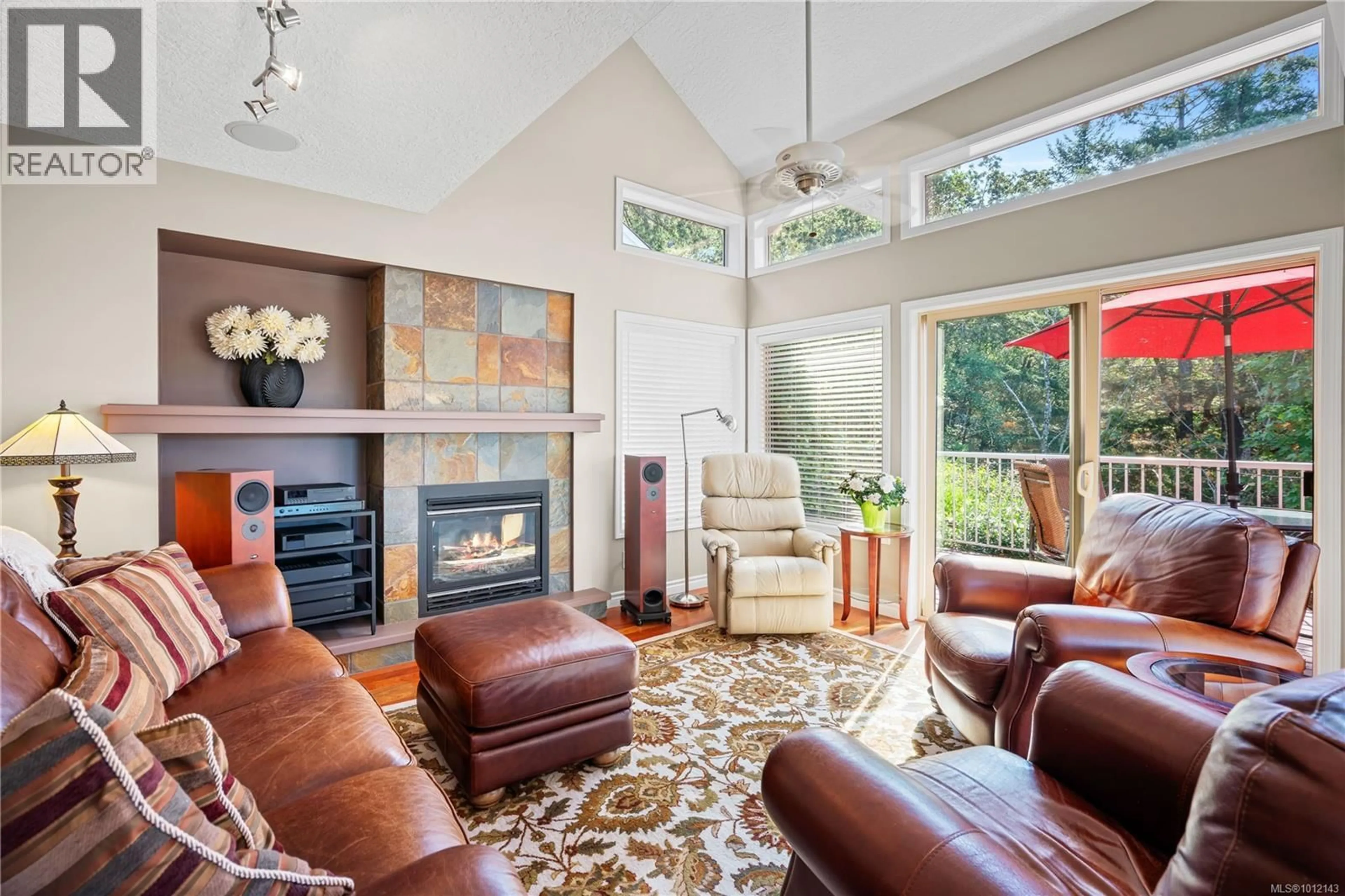 Living room with furniture, ceramic/tile floor for 687 KINGSVIEW RIDGE, Langford British Columbia V9B6T5