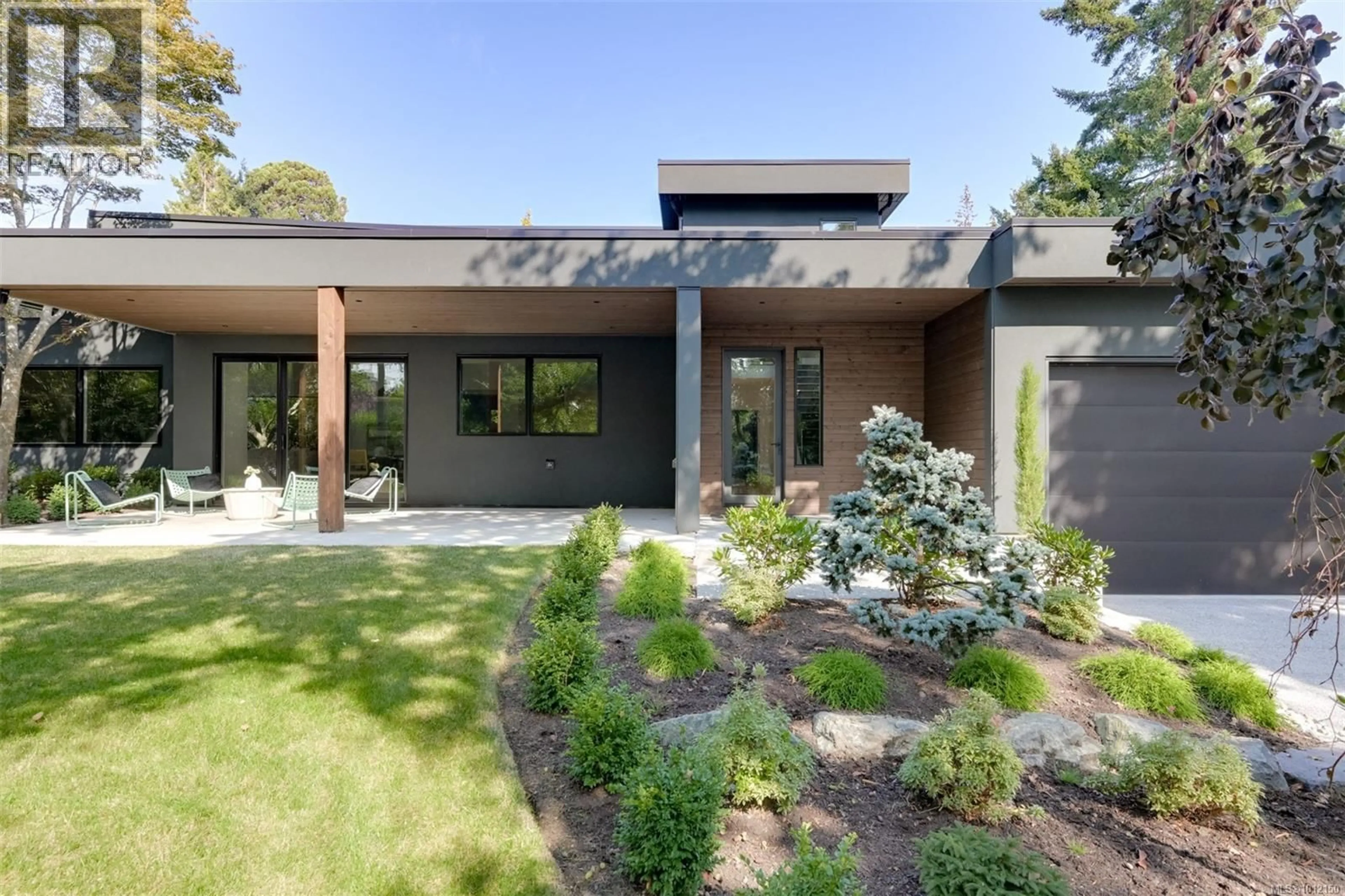 Home with brick exterior material, street for 1542 DESPARD AVENUE, Victoria British Columbia V8S1T3