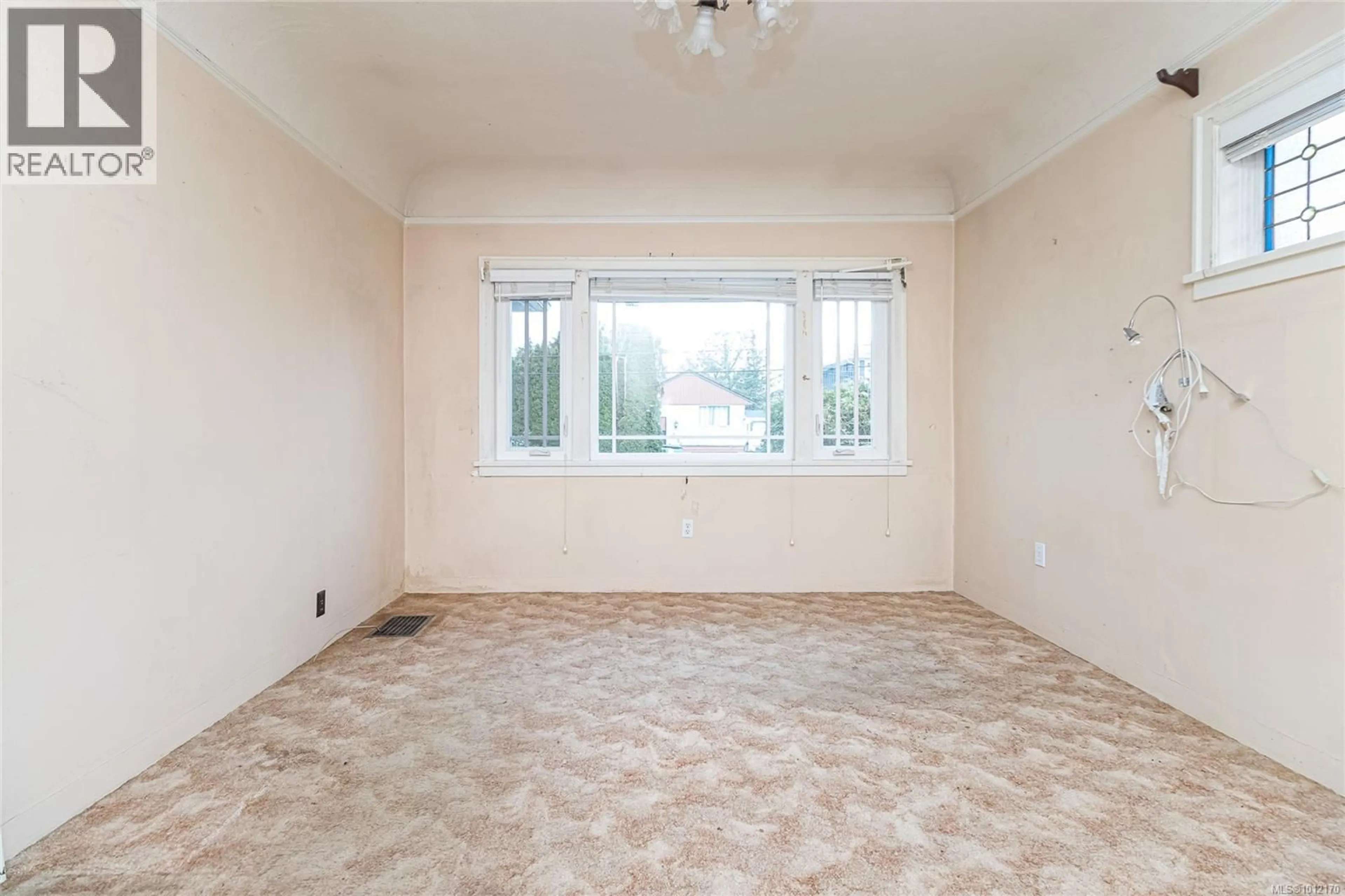 A pic of a room for 2719 RICHMOND ROAD, Saanich British Columbia V8R4T2