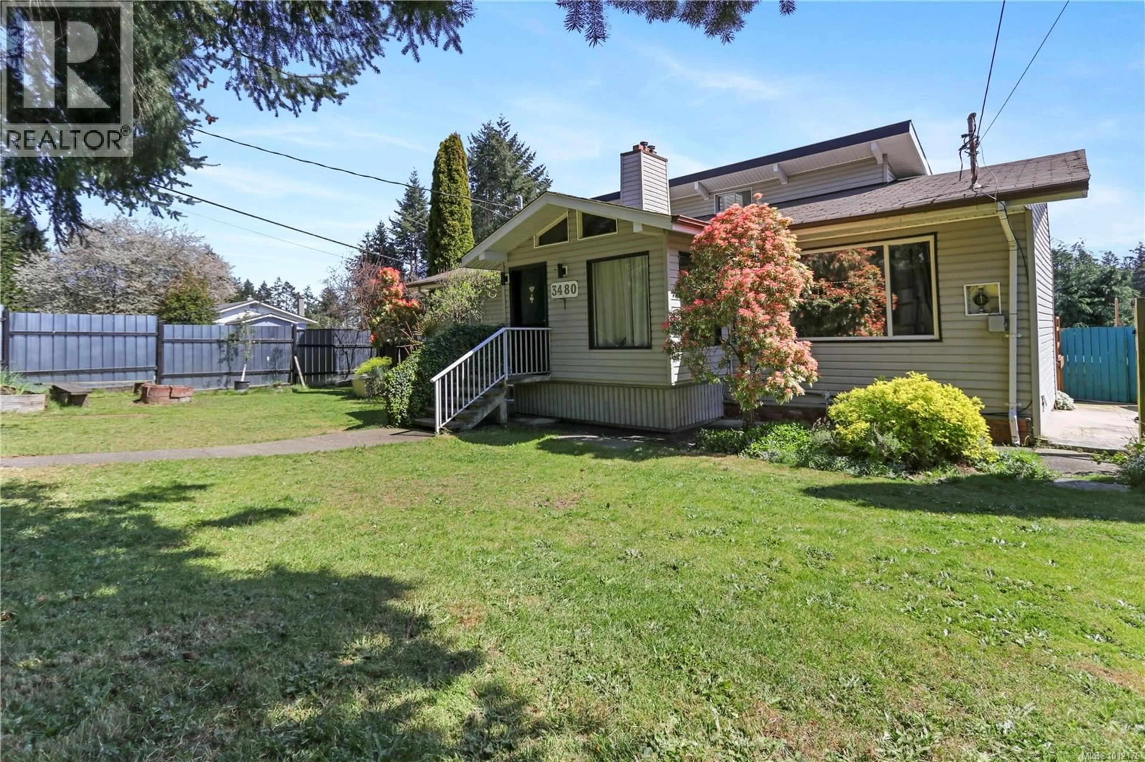 A pic from outside/outdoor area/front of a property/back of a property/a pic from drone, street for 3480 HAMMOND BAY ROAD, Nanaimo British Columbia V9T1E6
