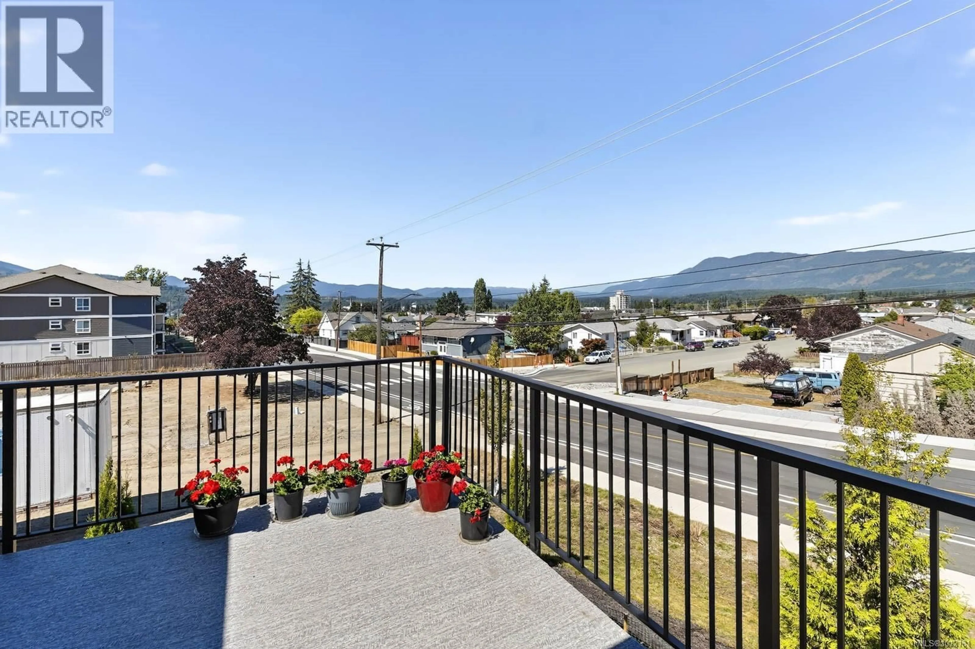 Patio, mountain view for 102C - 3800 BURDE STREET, Port Alberni British Columbia V9Y6G2