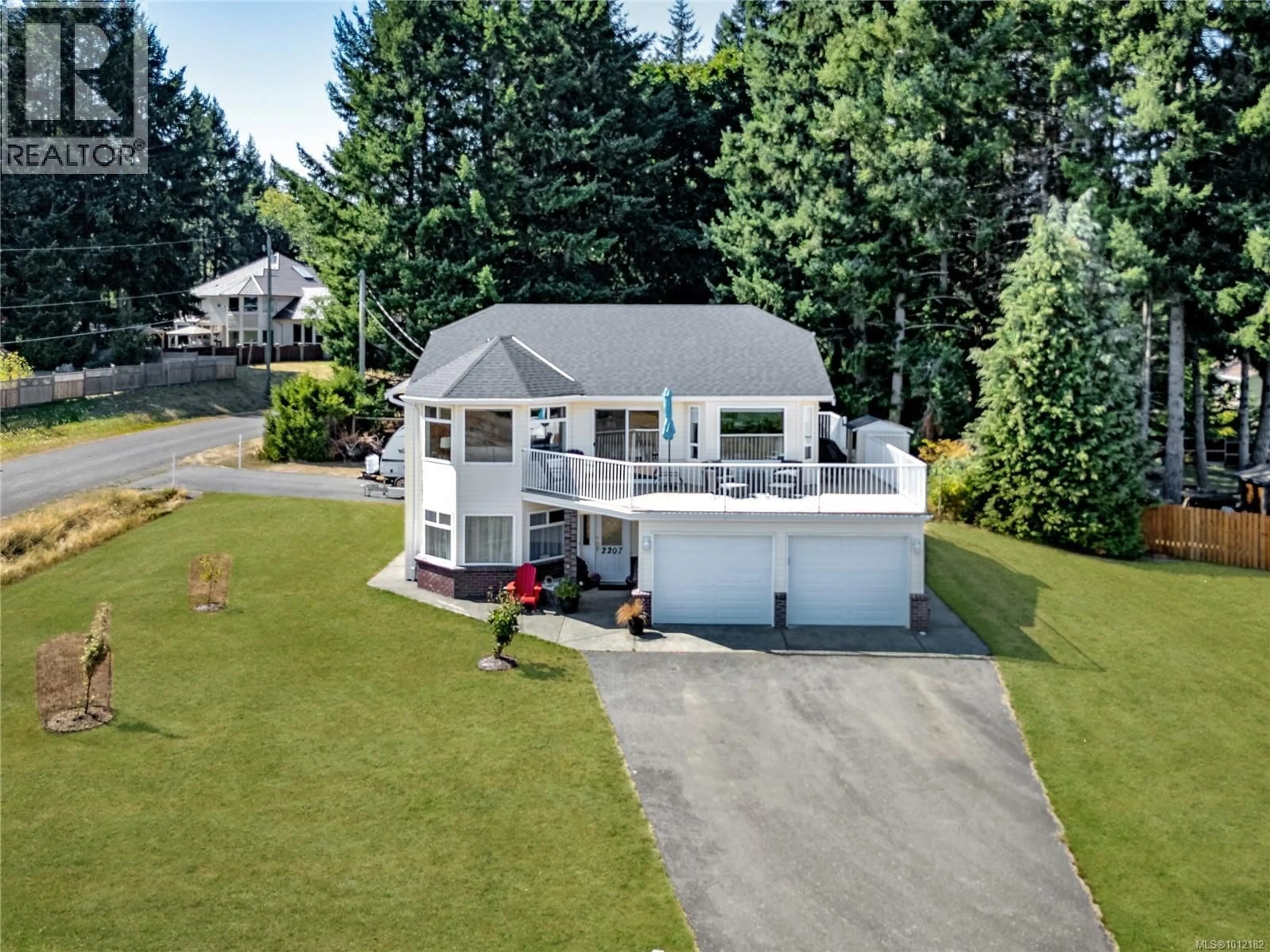 A pic from outside/outdoor area/front of a property/back of a property/a pic from drone, unknown for 2207 JUNE ROAD, Courtenay British Columbia V9J1X9