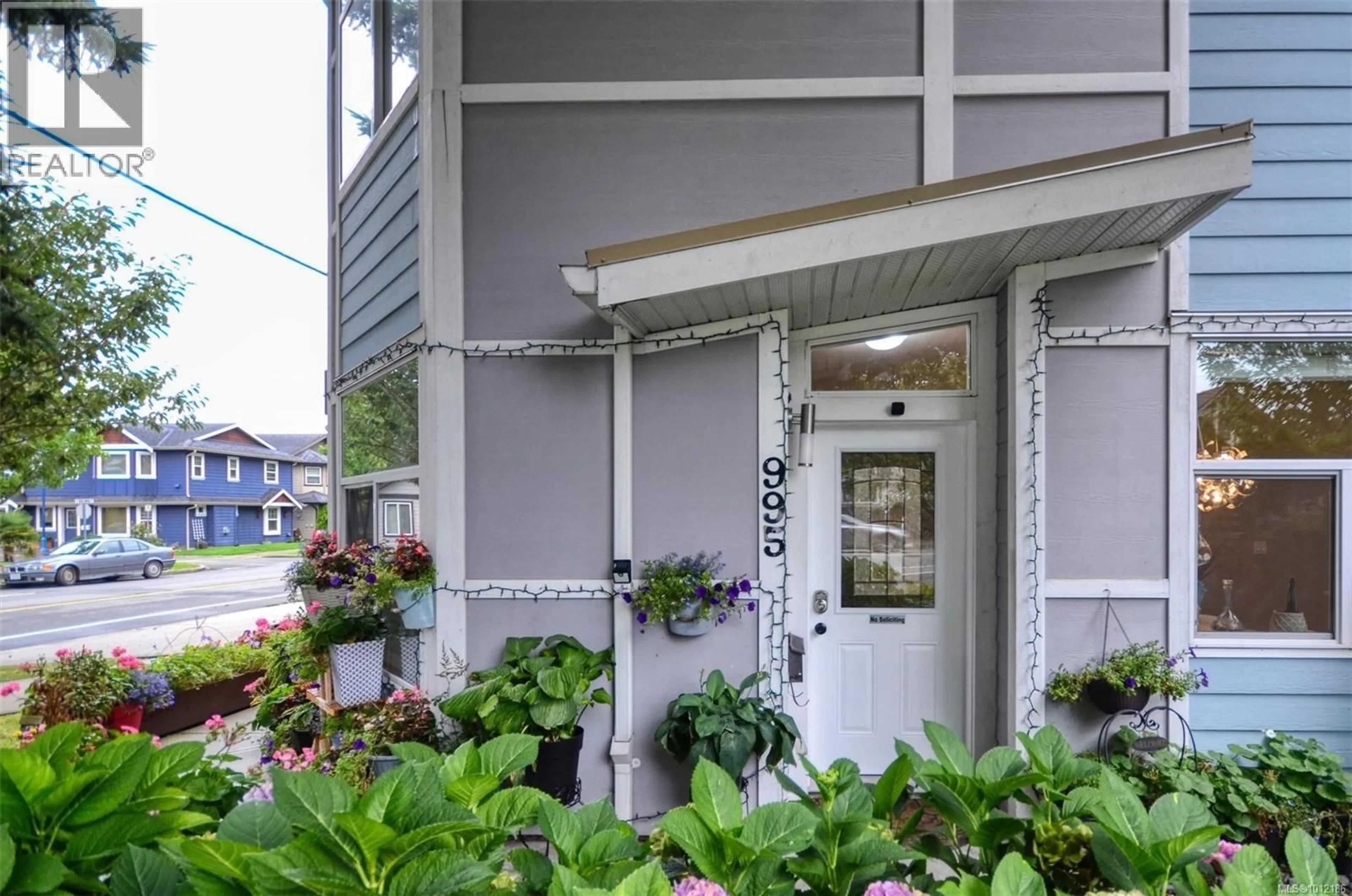 Indoor entryway for 995 WALFRED ROAD, Langford British Columbia V9C2P5