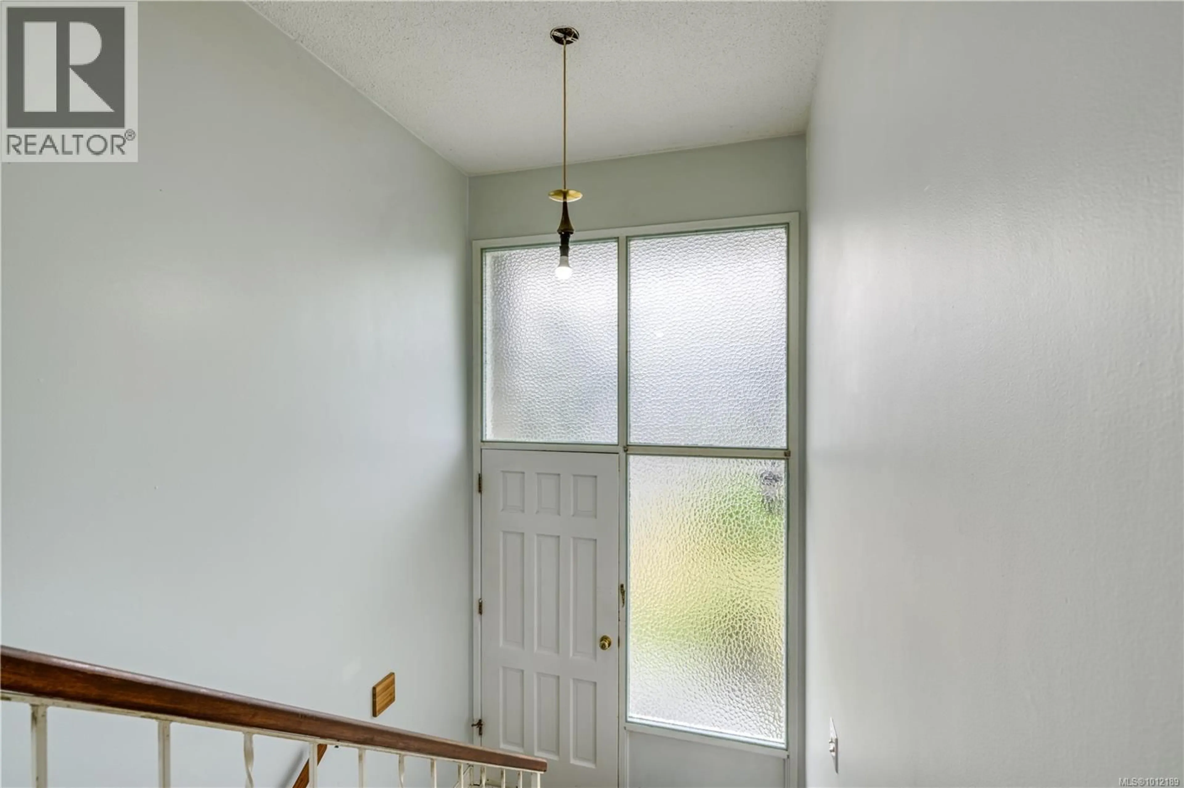 Indoor entryway for 7625 GLACIER CRESCENT WEST, Port Hardy British Columbia V0N2P0