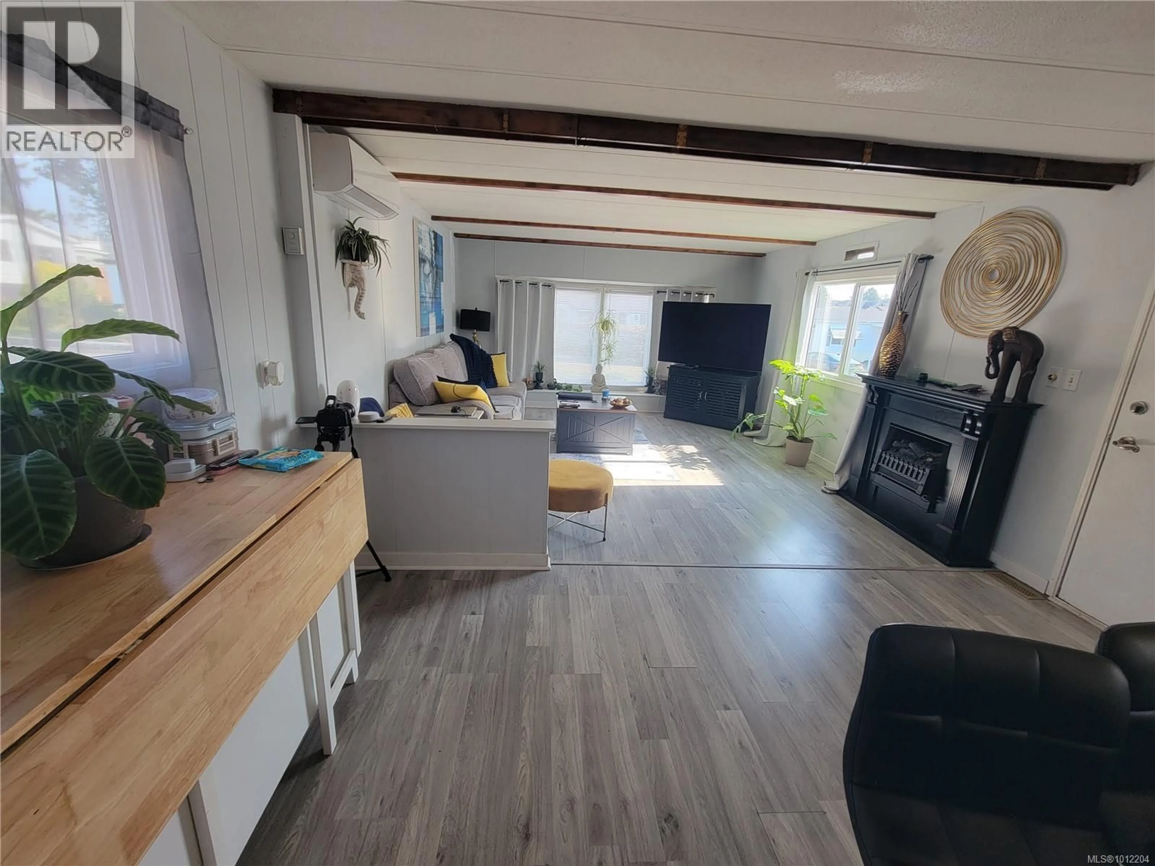 A pic of a room for 3 - 1498 ADMIRALS ROAD, View Royal British Columbia V9A2R1