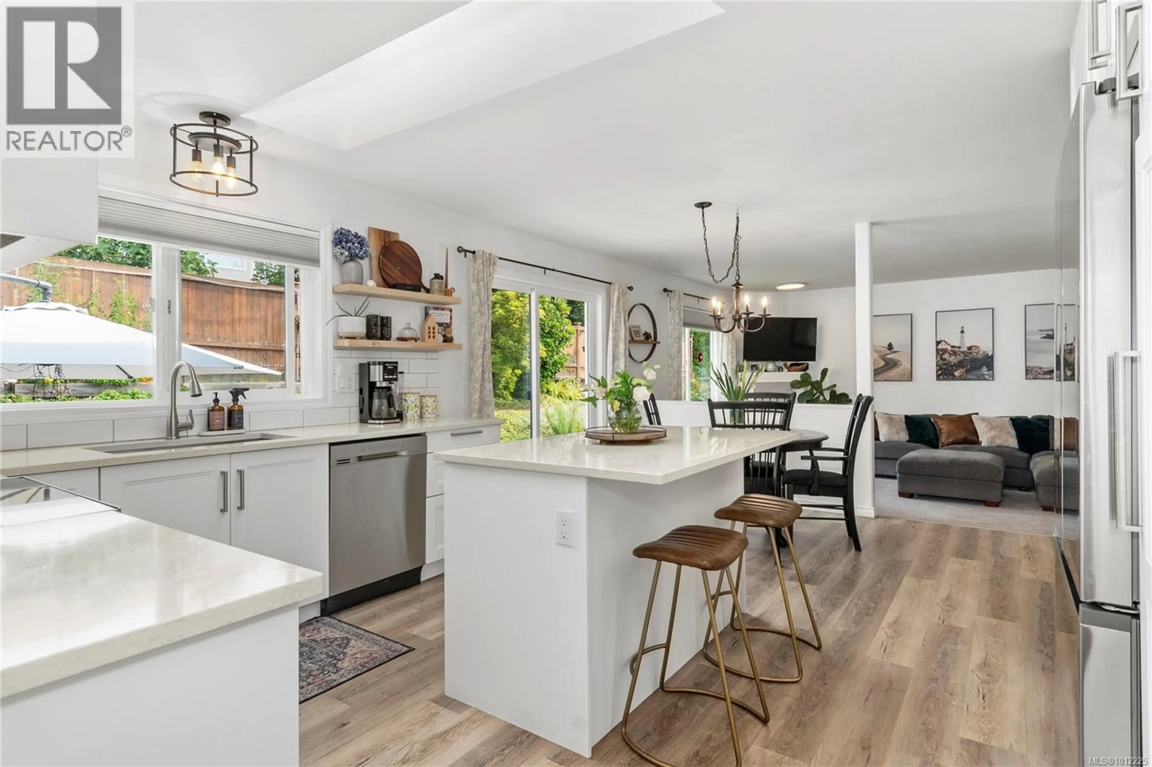 Open concept kitchen, unknown for 1860 BRANT PLACE, Courtenay British Columbia V9N8Y8