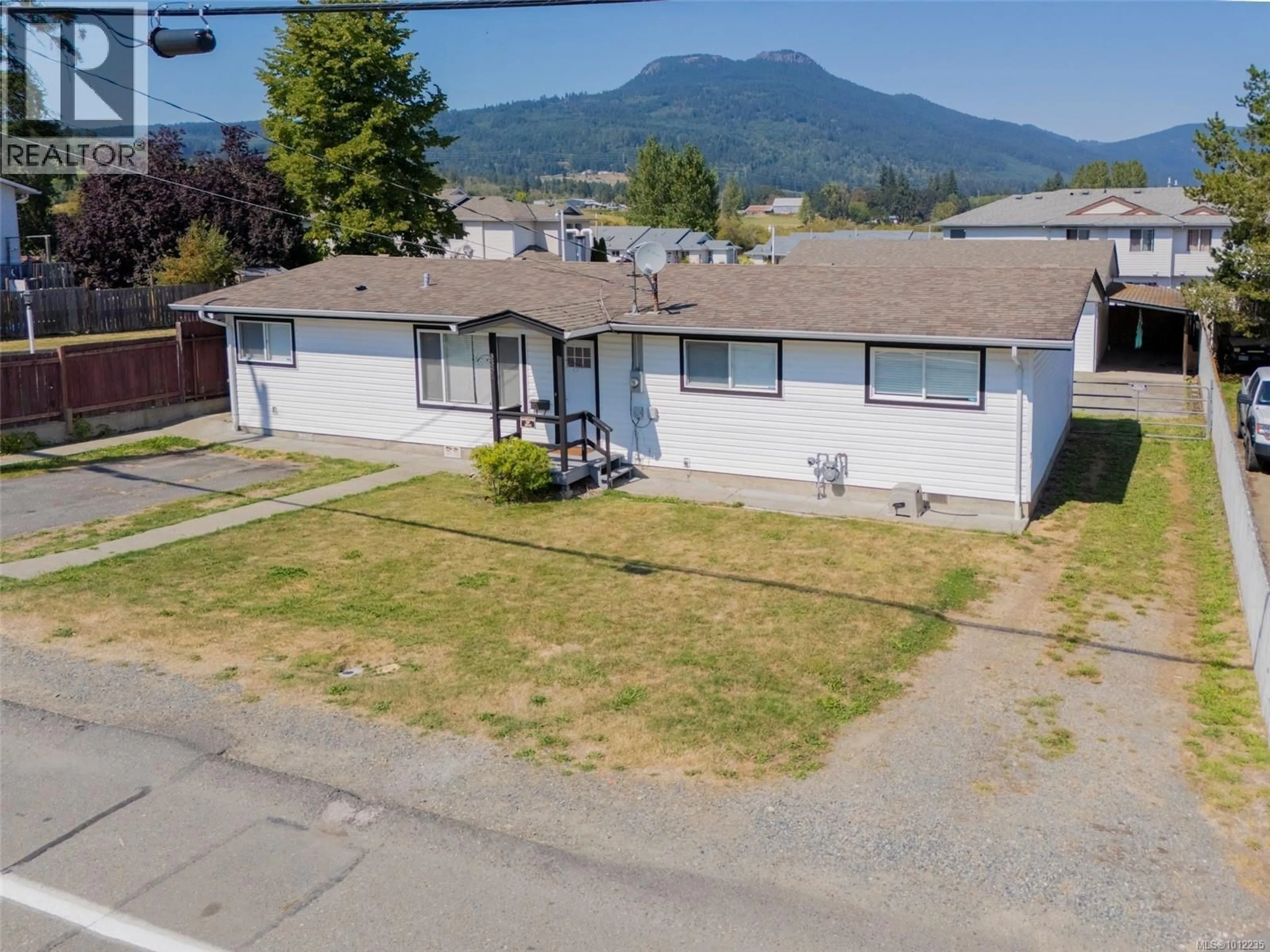 A pic from outside/outdoor area/front of a property/back of a property/a pic from drone, mountain view for 3381 AUCHINACHIE ROAD, Duncan British Columbia V9L4A2