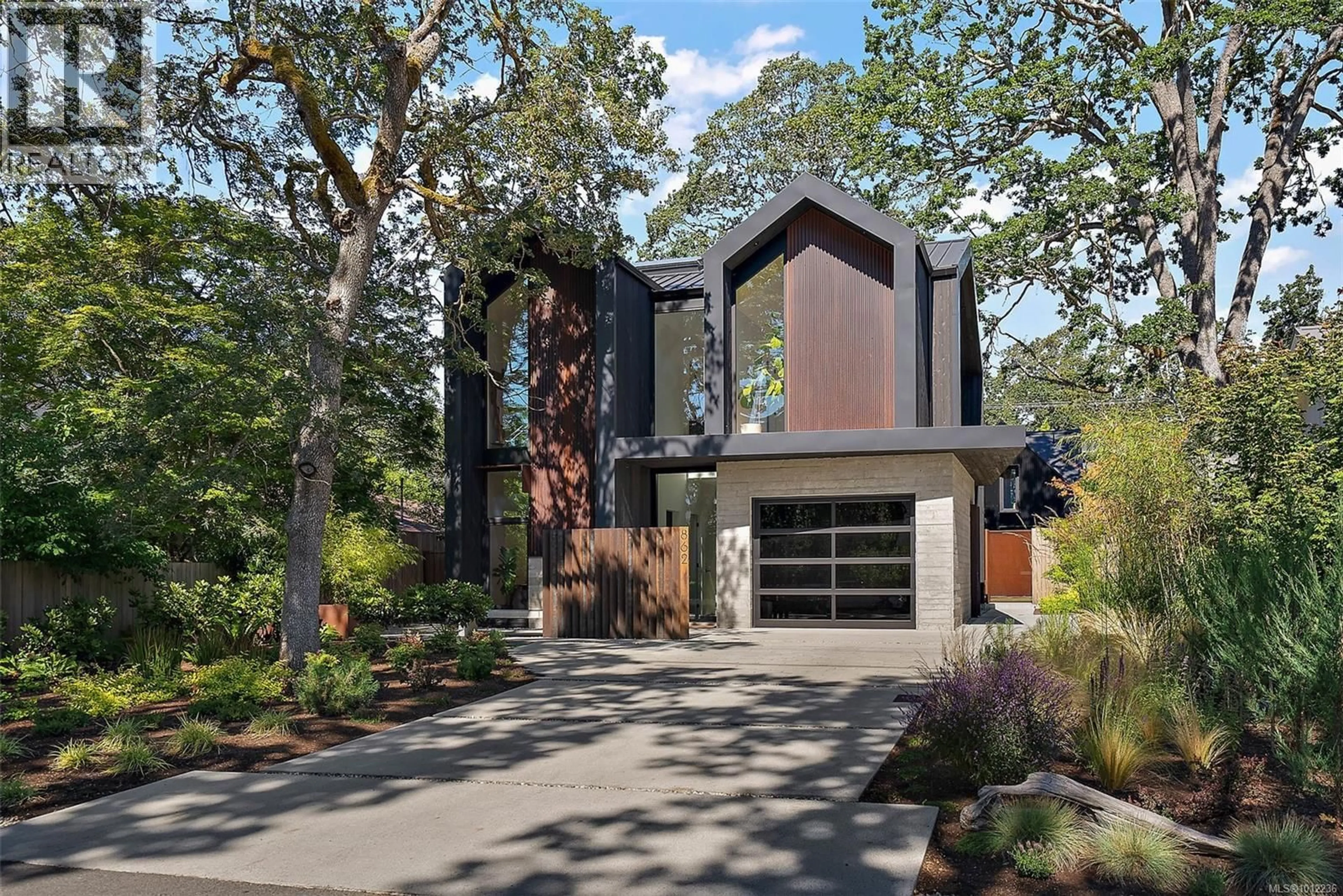 Home with brick exterior material, street for 862 SOMENOS STREET, Victoria British Columbia V8S4A6