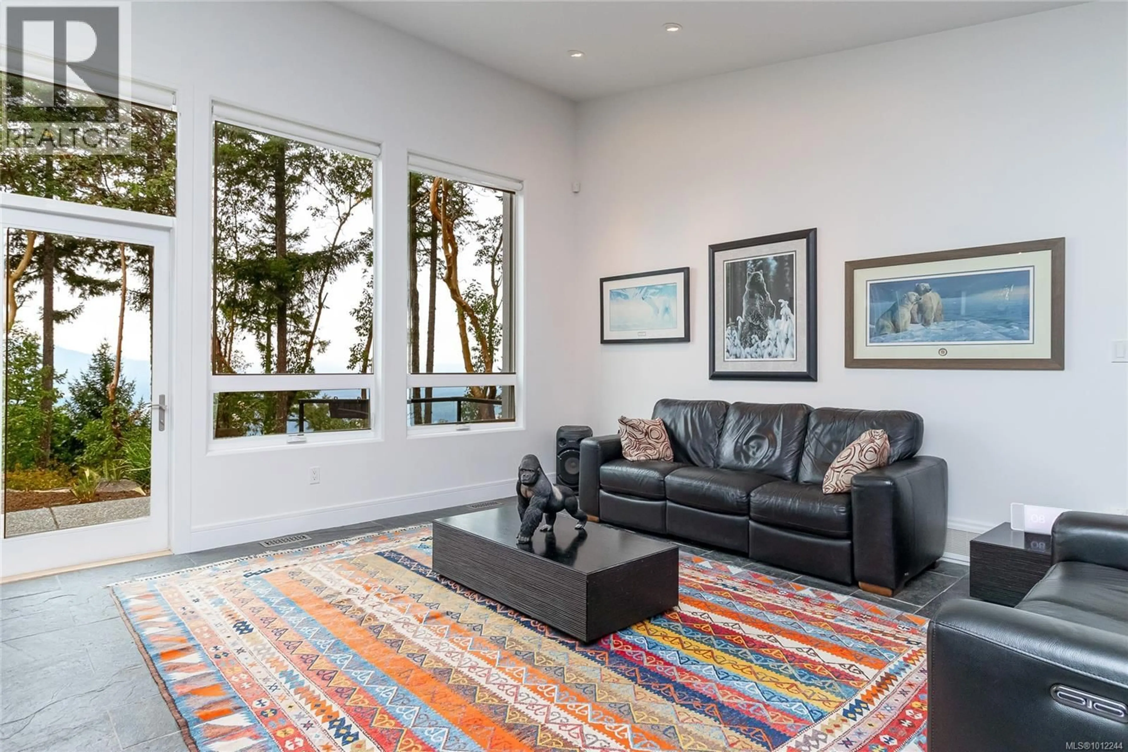 Living room with furniture, carpet floor for 5115 AHO ROAD, Ladysmith British Columbia V9G2B8