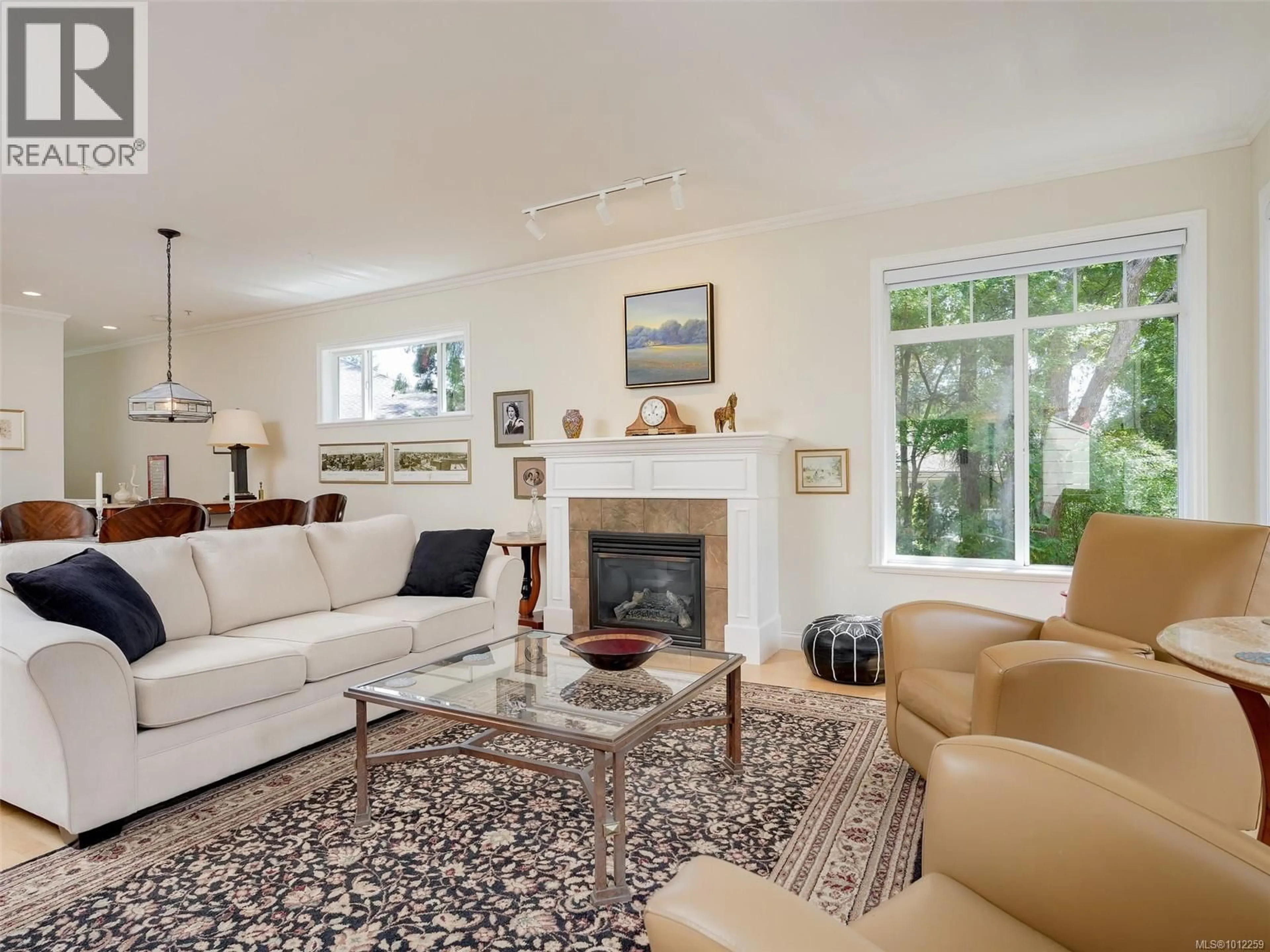 Living room with furniture, unknown for 65 - 850 PARKLANDS DRIVE, Esquimalt British Columbia V9A4S3