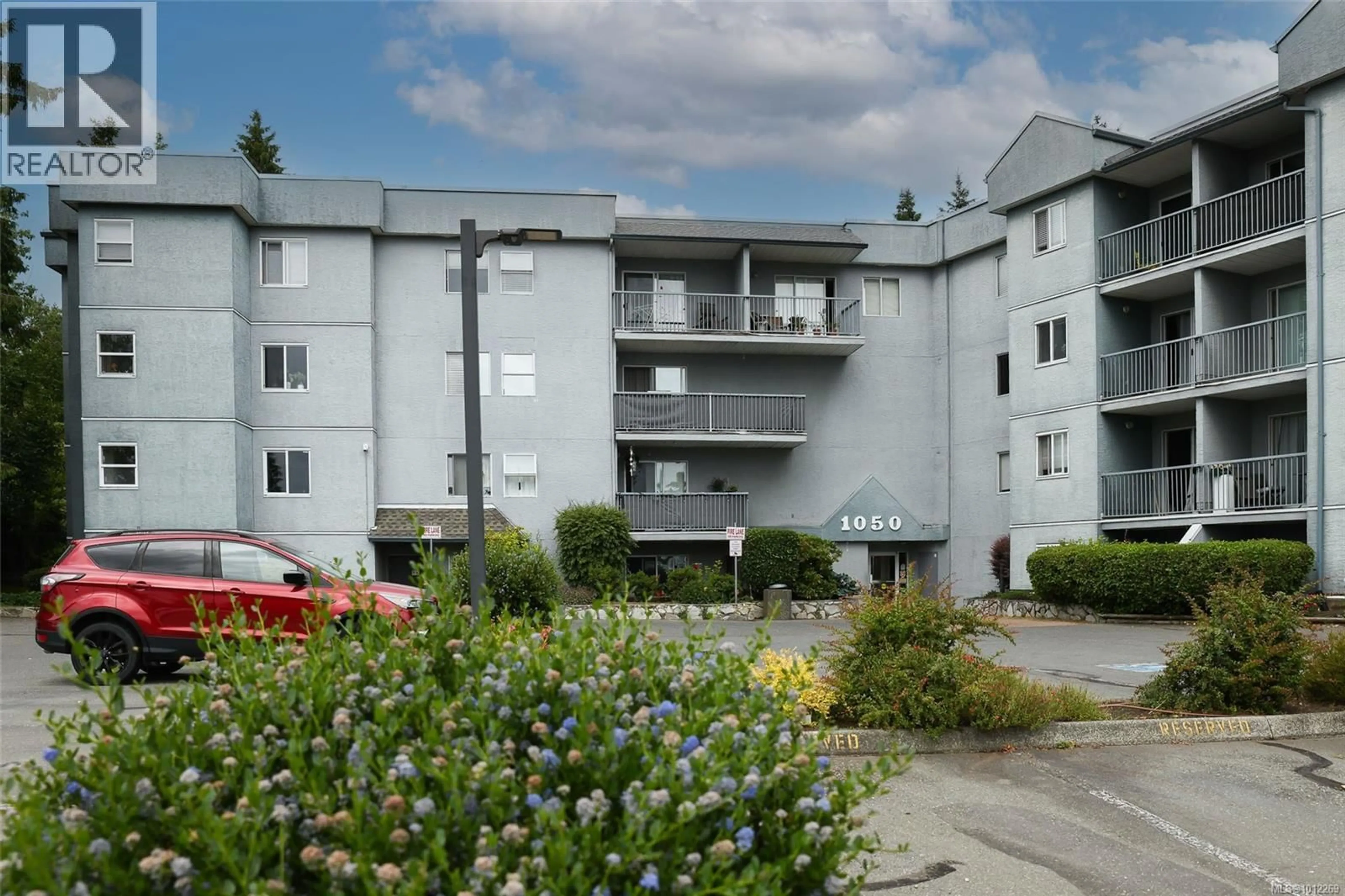 Patio, building for 310 - 1050 BRAIDWOOD ROAD, Courtenay British Columbia V9N3R9