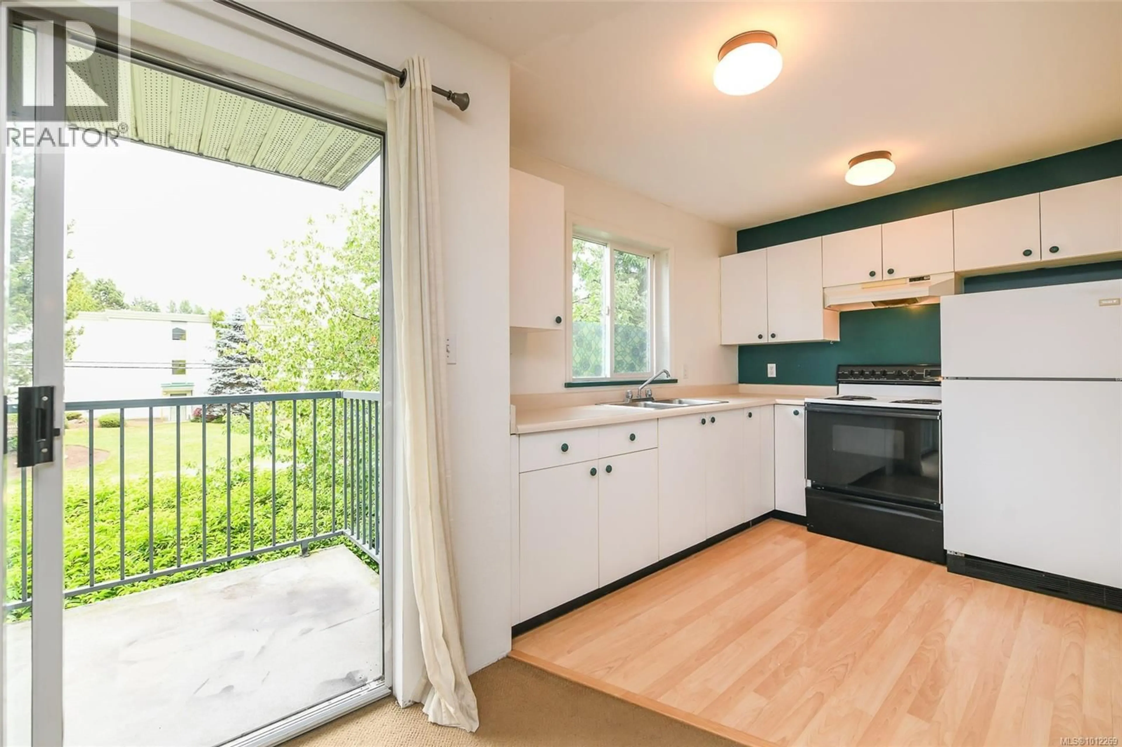 Standard kitchen, unknown for 310 - 1050 BRAIDWOOD ROAD, Courtenay British Columbia V9N3R9
