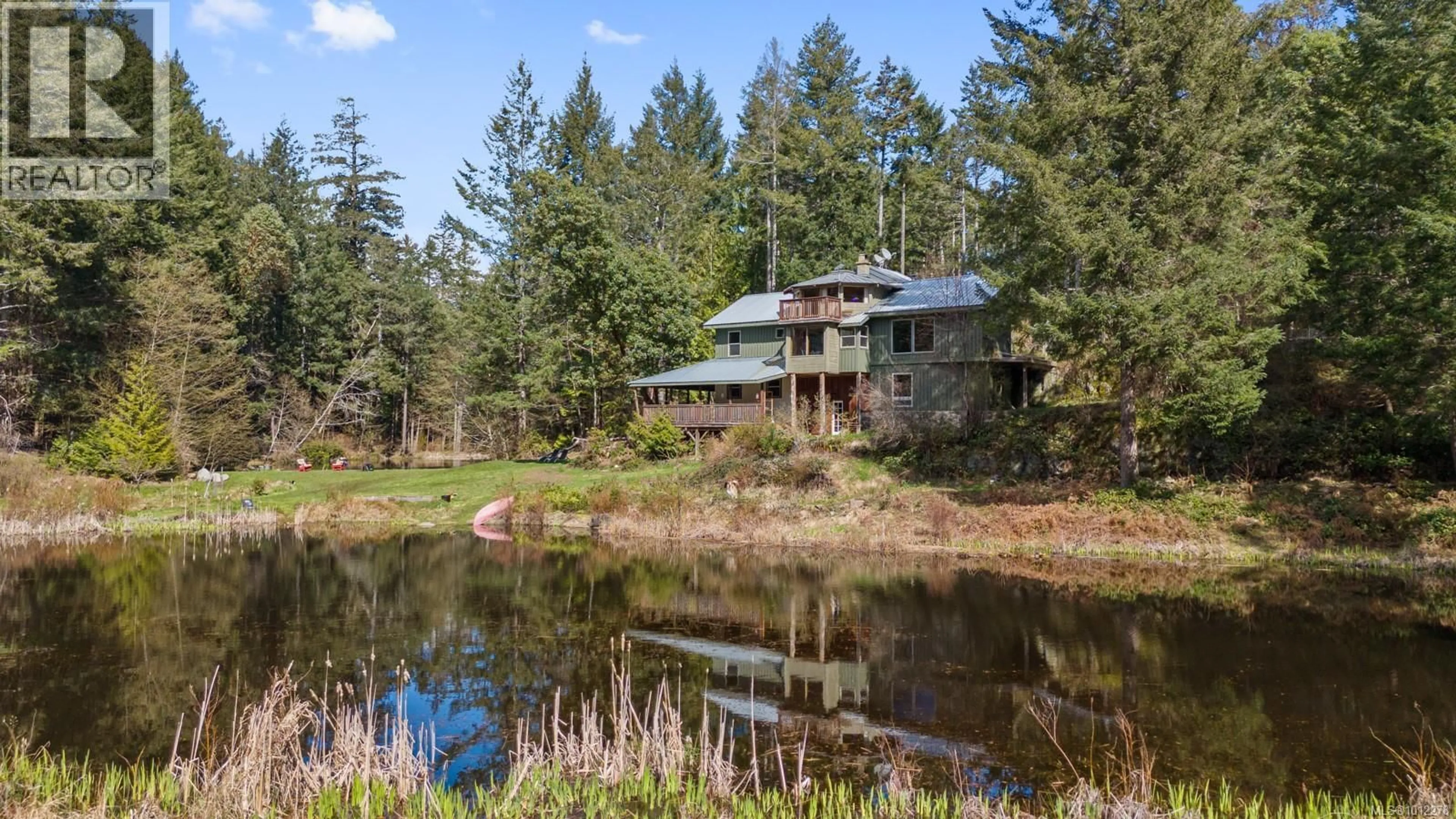 A pic from outside/outdoor area/front of a property/back of a property/a pic from drone, water/lake/river/ocean view for 2 WELCH ROAD, Lasqueti Island British Columbia V0R2J0
