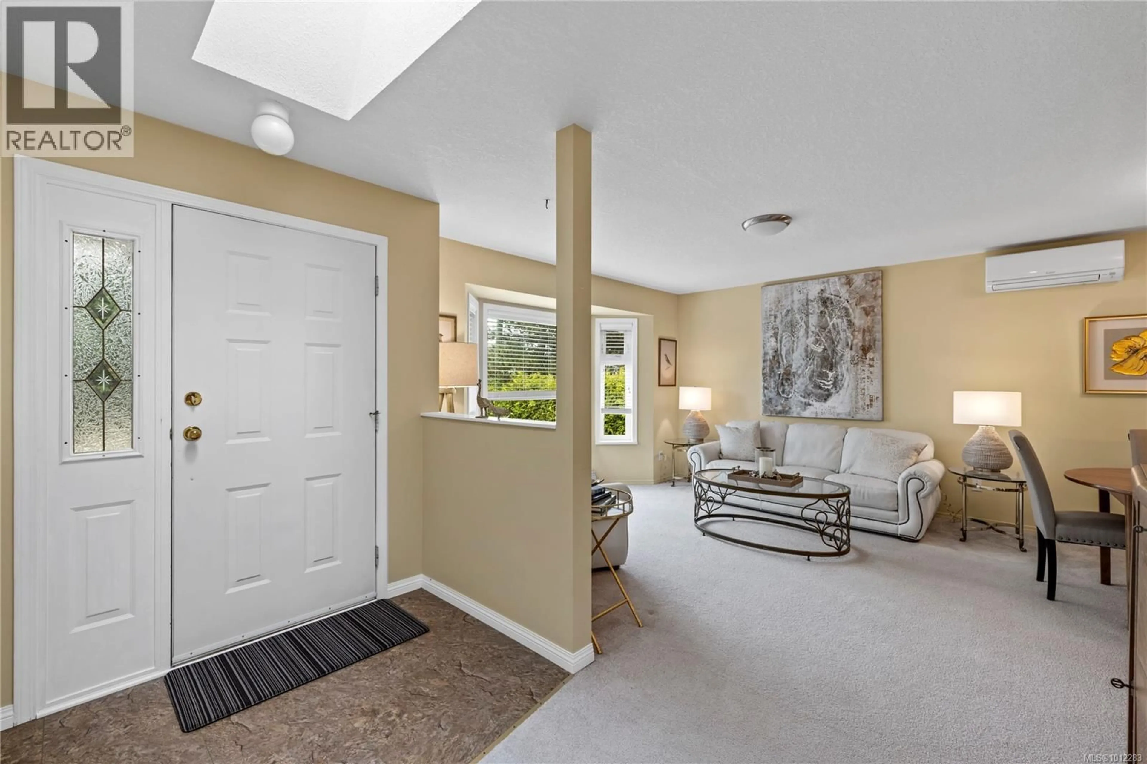 Indoor foyer for 601 NEDEN WAY, Parksville British Columbia V9P2N3