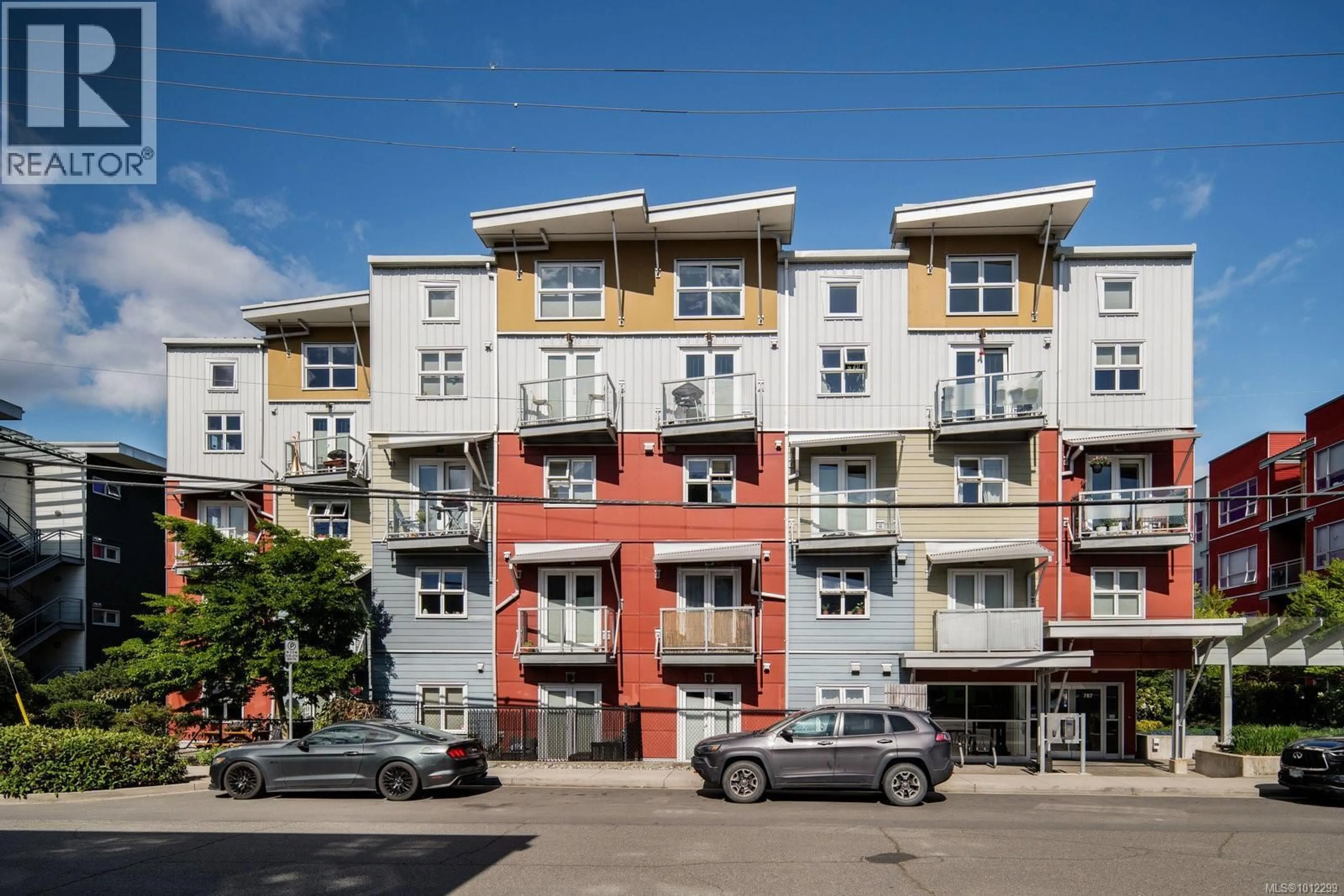 Patio, building for 202 - 787 TYEE ROAD, Victoria British Columbia V9A7R5