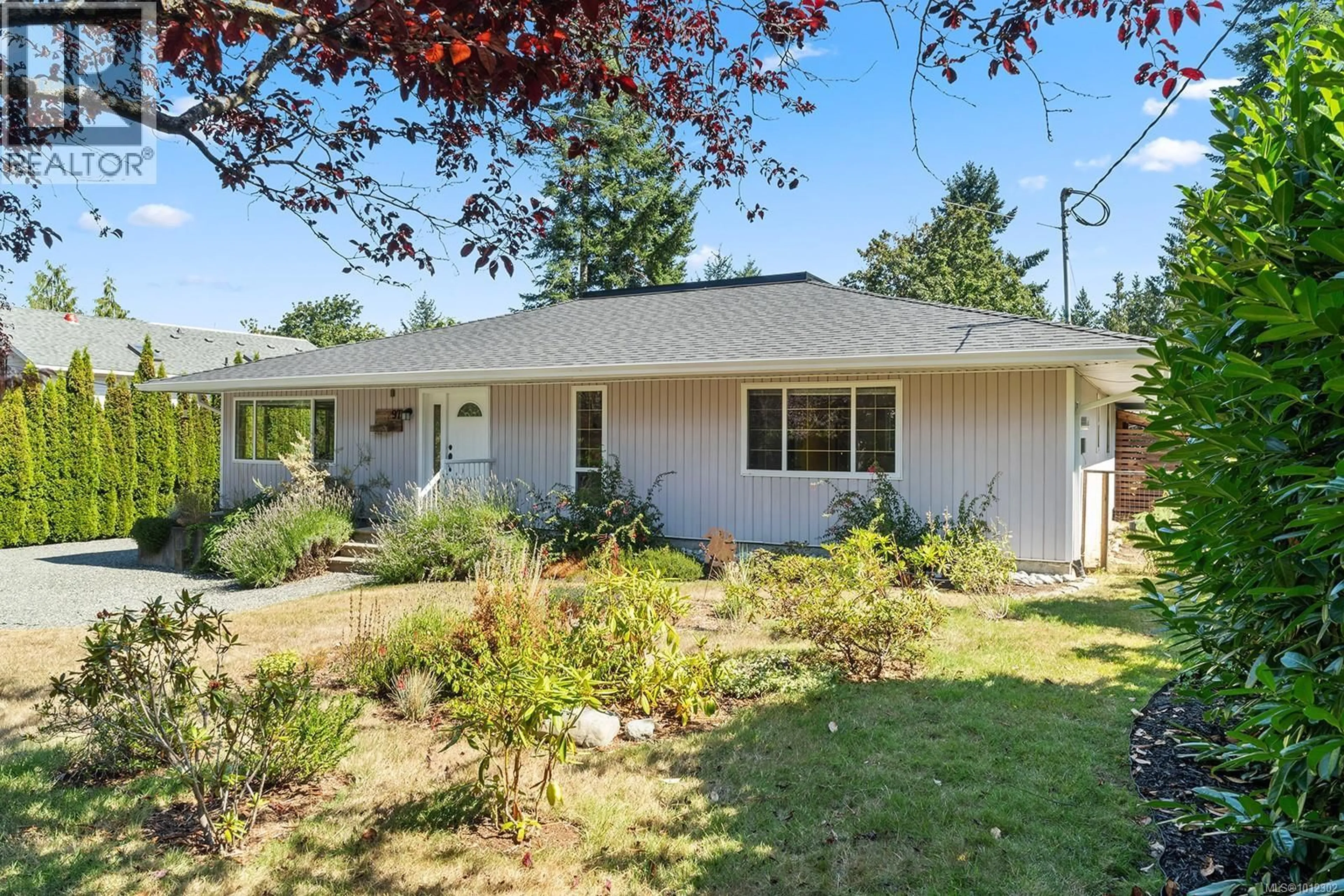 Home with vinyl exterior material, street for 97 BALD EAGLE CRESCENT, Bowser British Columbia V0R1G0