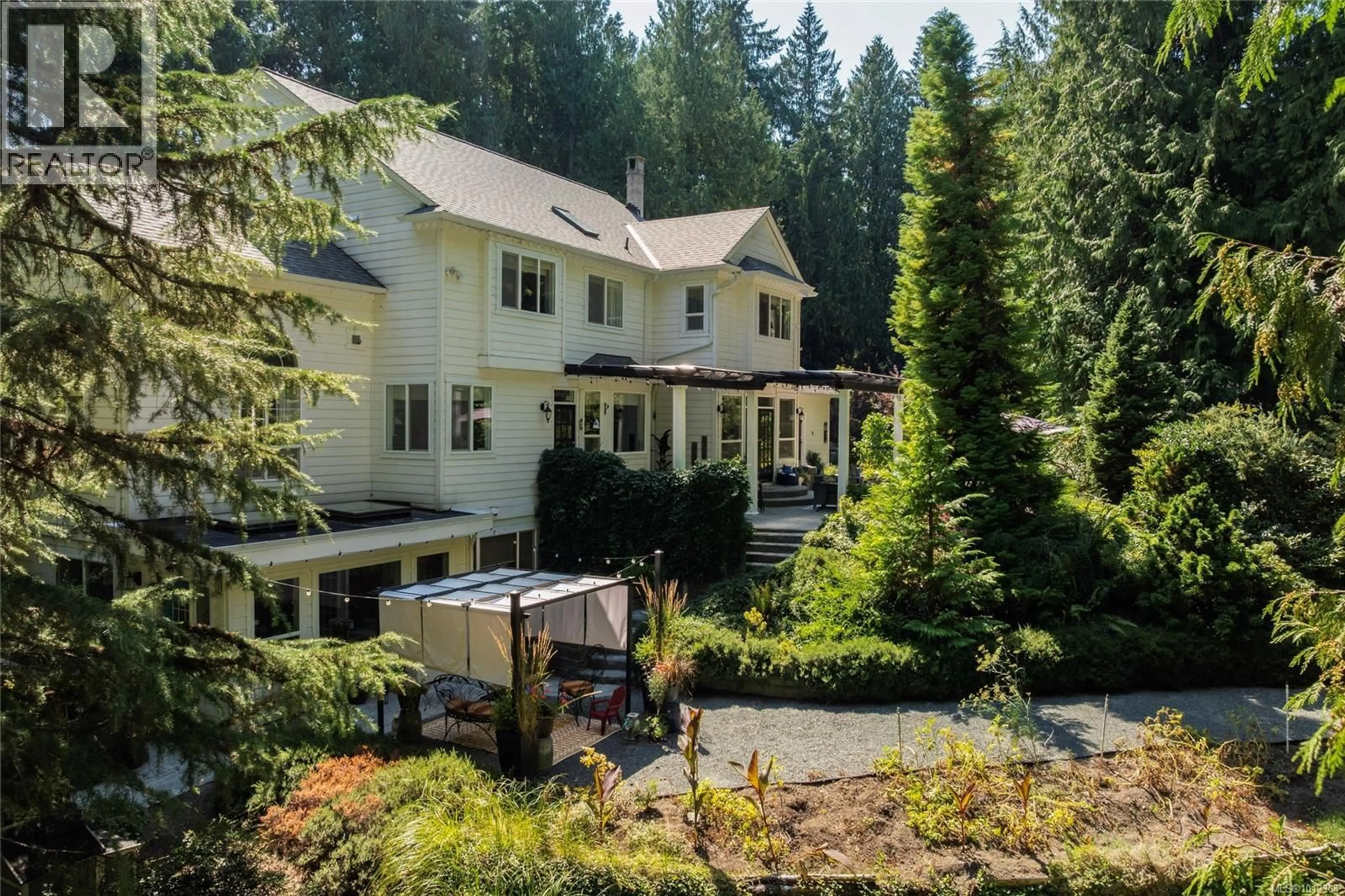A pic from outside/outdoor area/front of a property/back of a property/a pic from drone, forest/trees view for 931 COWERD ROAD, Cobble Hill British Columbia V0R1L4