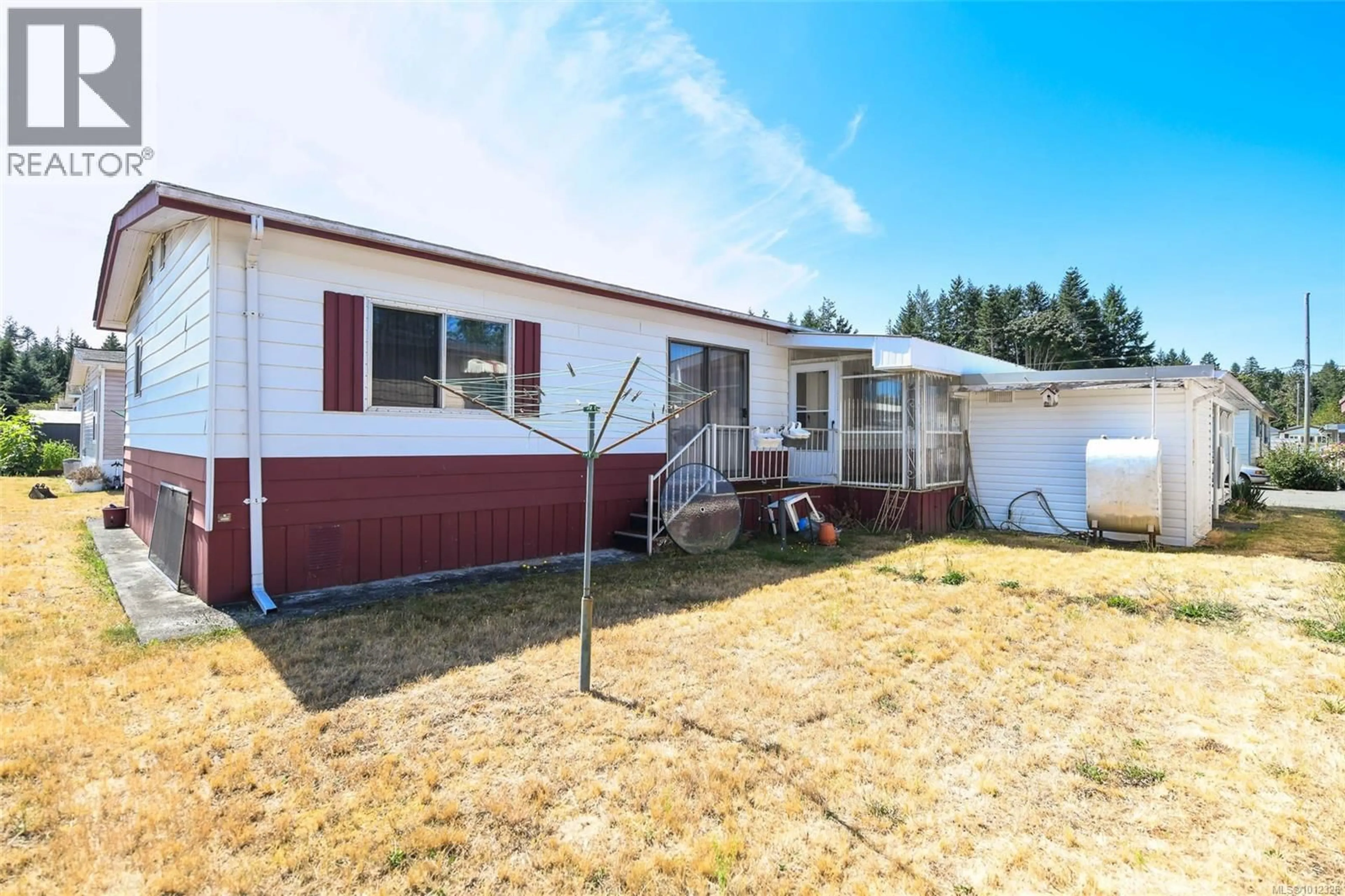 Home with vinyl exterior material, street for 29 - 1240 WILKINSON ROAD, Comox British Columbia V9M3X8