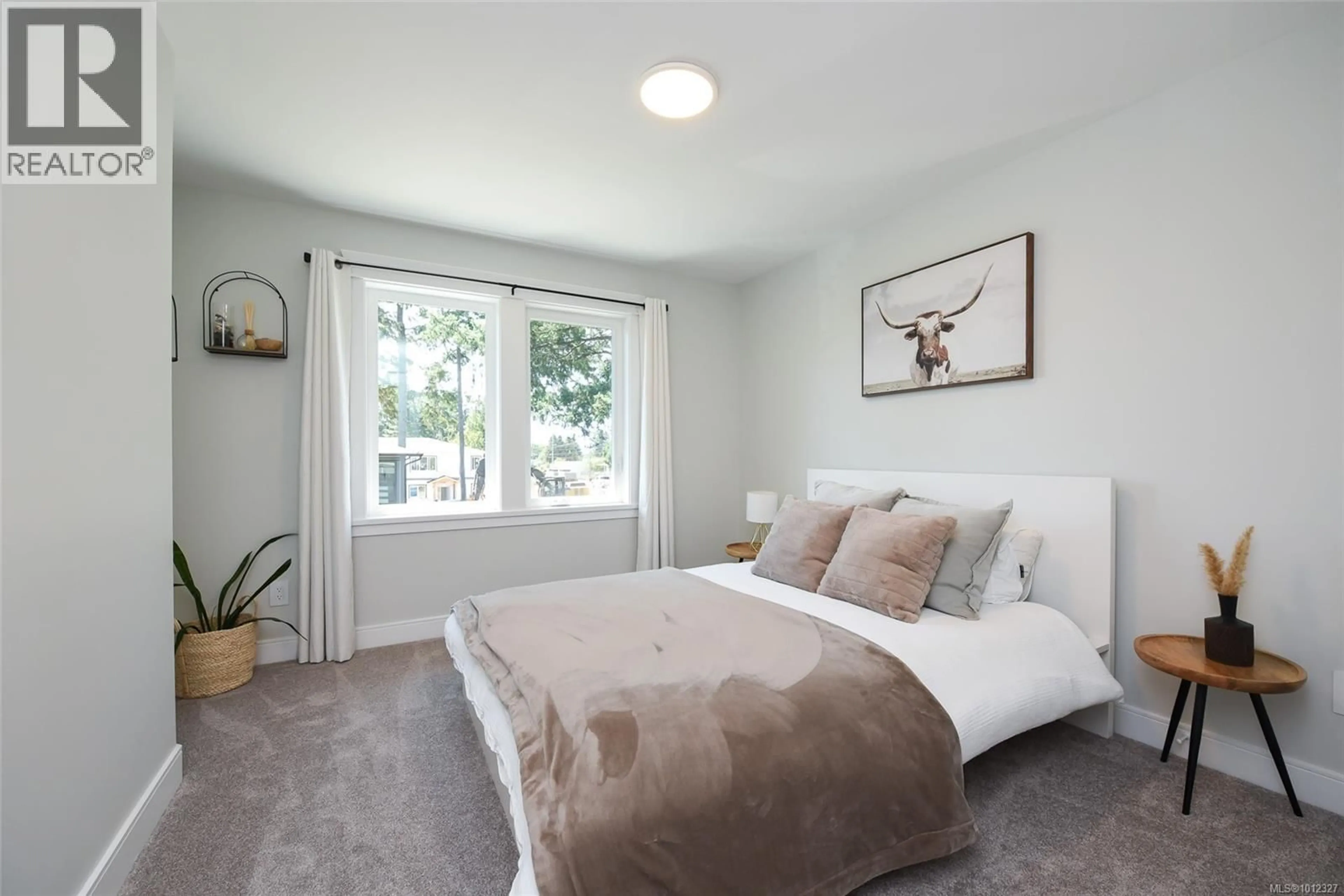 Bedroom with bed, carpet floor for 2 - 468 ANDERTON ROAD, Comox British Columbia V9M2A5