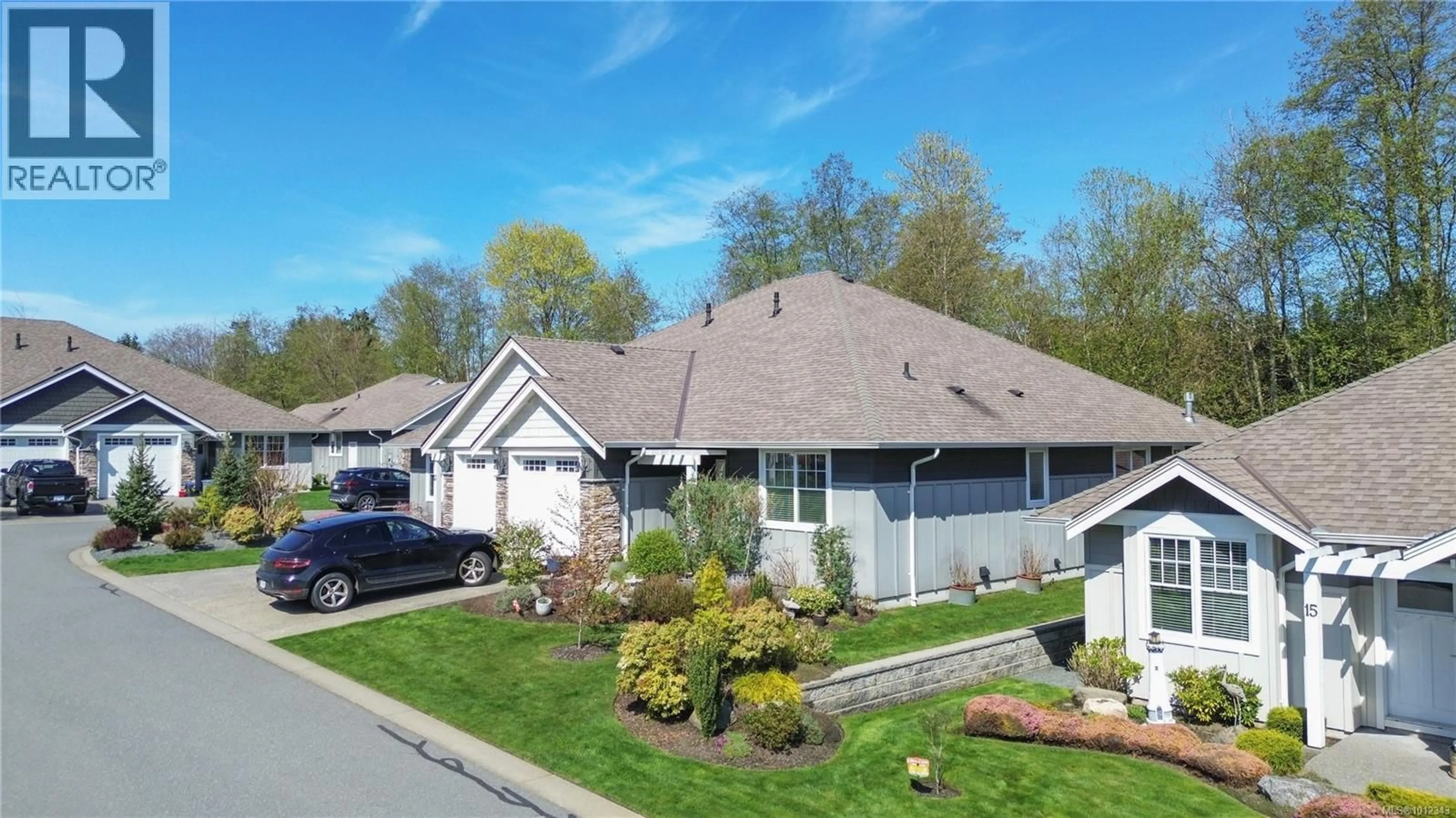 Home with vinyl exterior material, street for 14 - 2991 NORTH BEACH DRIVE, Campbell River British Columbia V9W0B5