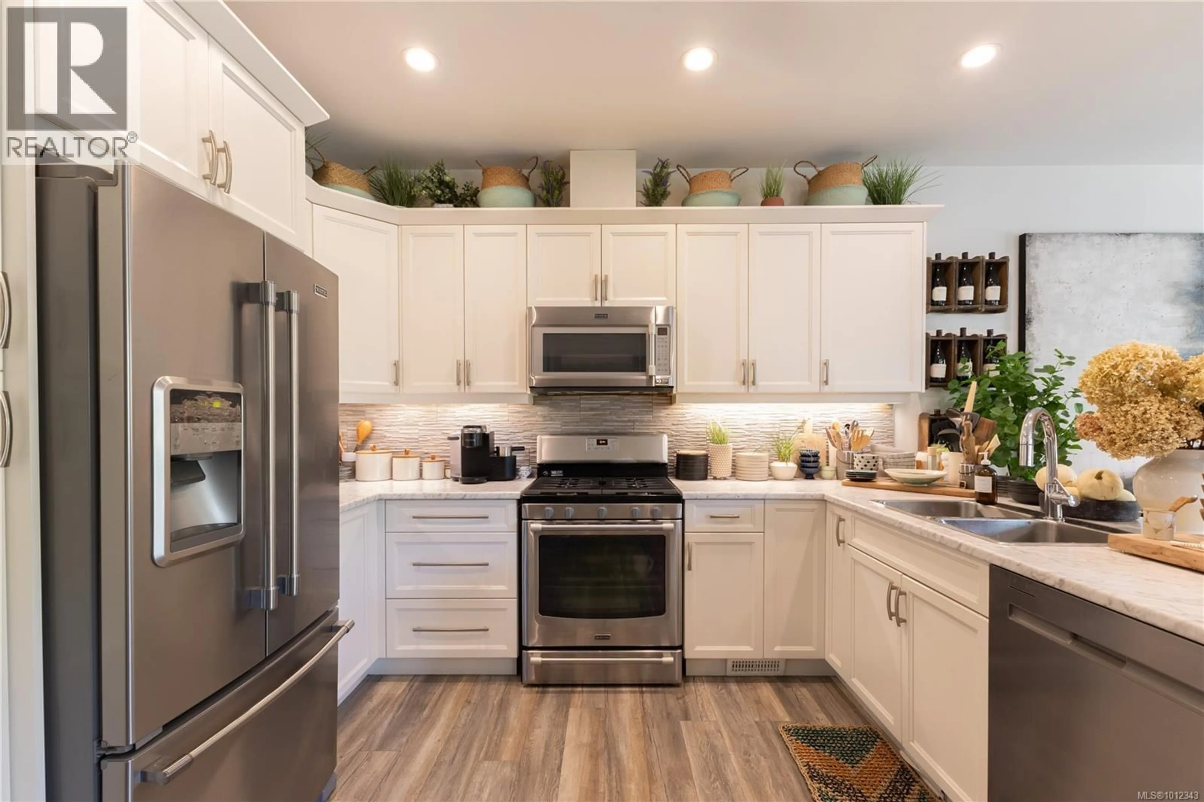 Open concept kitchen, unknown for 14 - 2991 NORTH BEACH DRIVE, Campbell River British Columbia V9W0B5