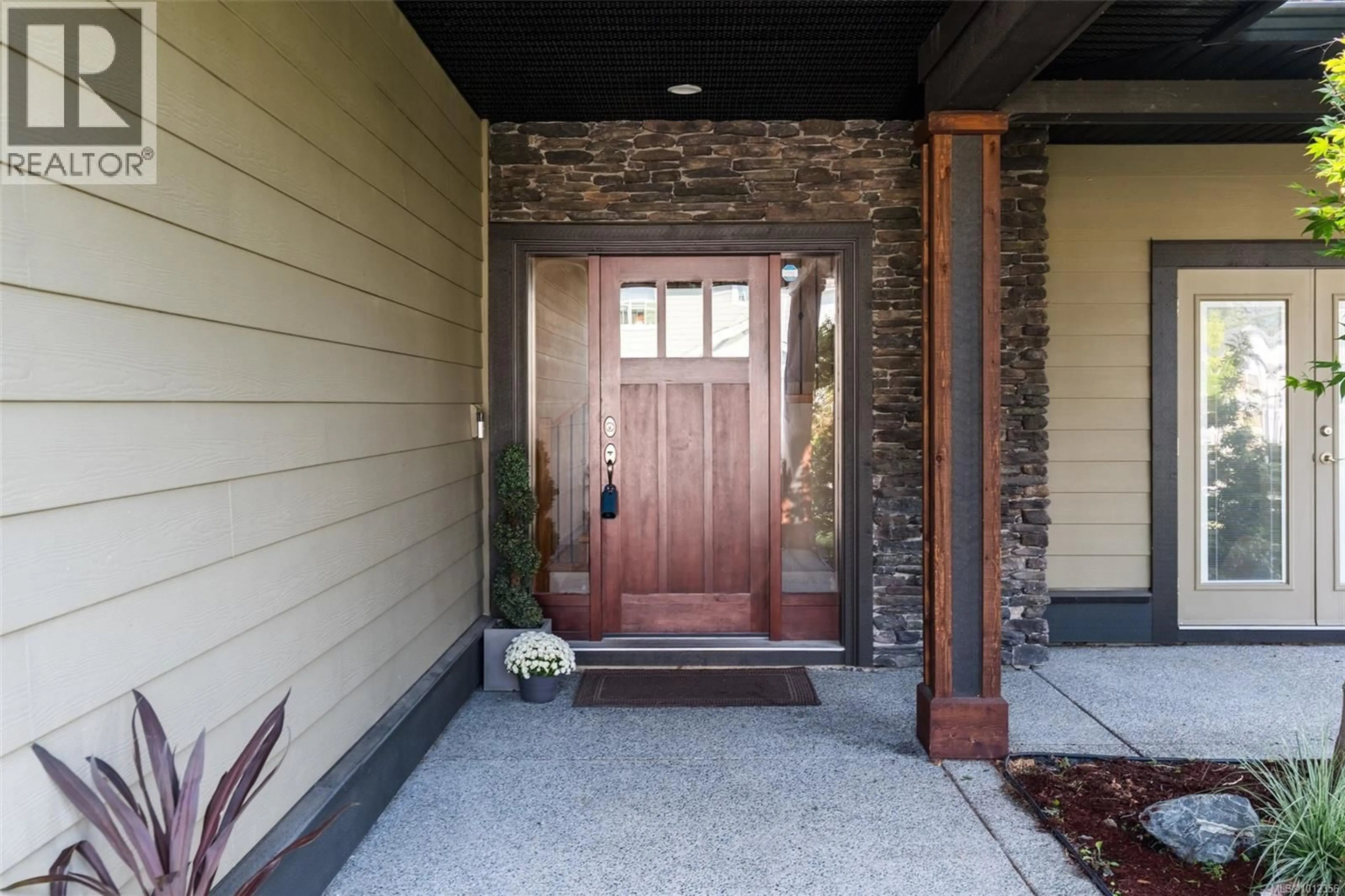Indoor entryway for 770 EGRET CLOSE, Langford British Columbia V9B0R1