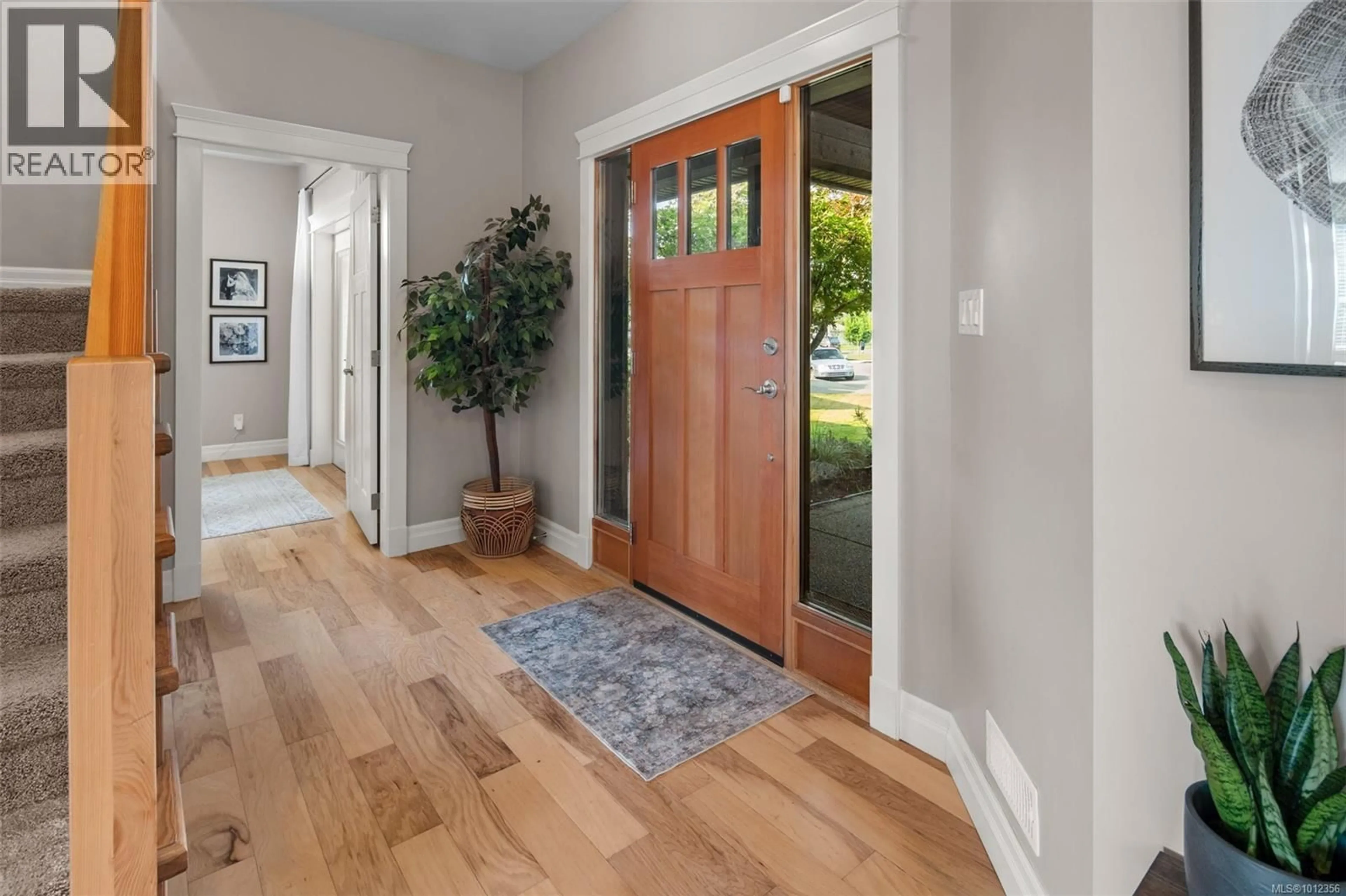 Indoor entryway for 770 EGRET CLOSE, Langford British Columbia V9B0R1