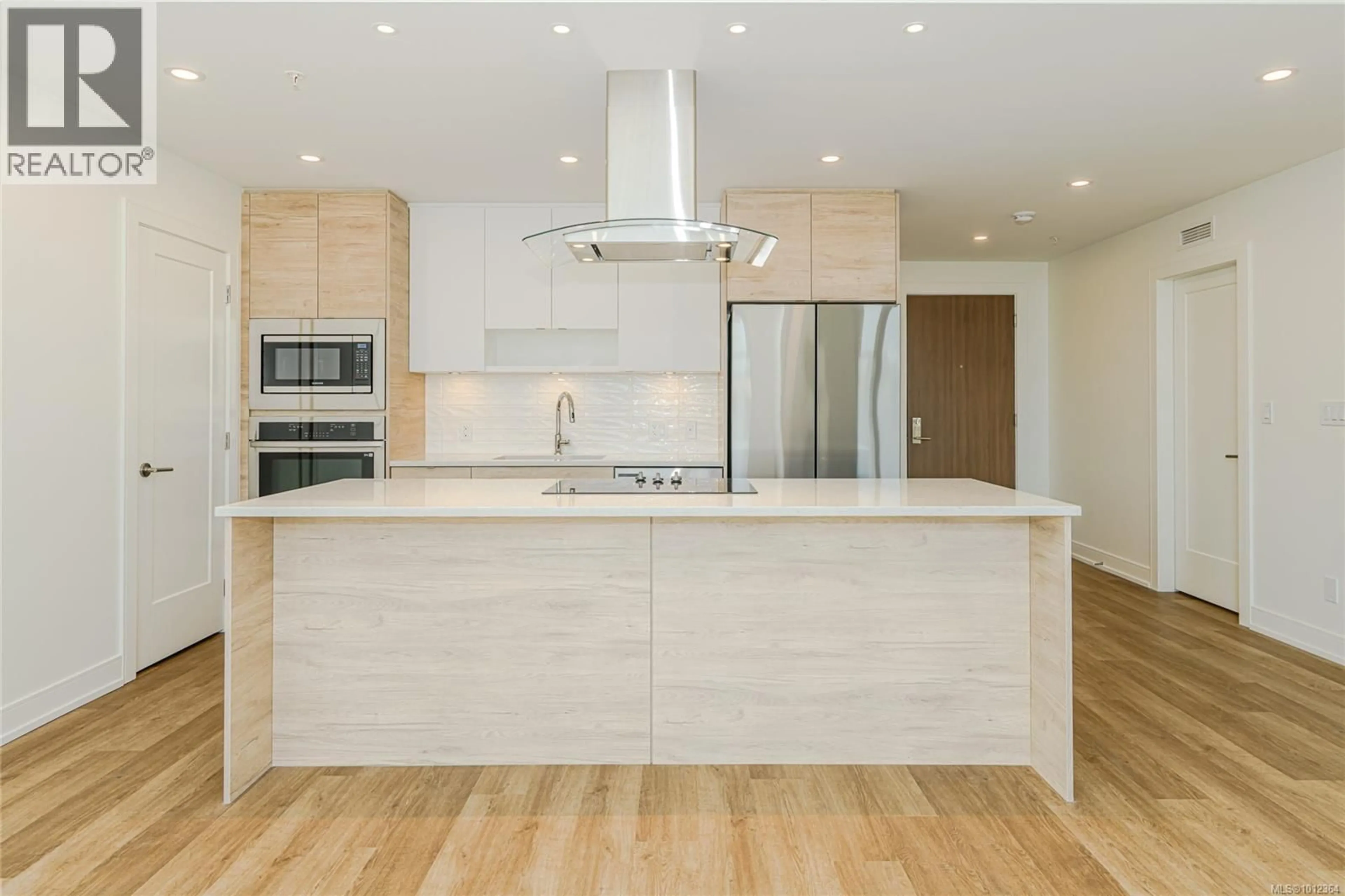 Open concept kitchen, unknown for 902 - 1628 STORE STREET, Victoria British Columbia V8W0H1