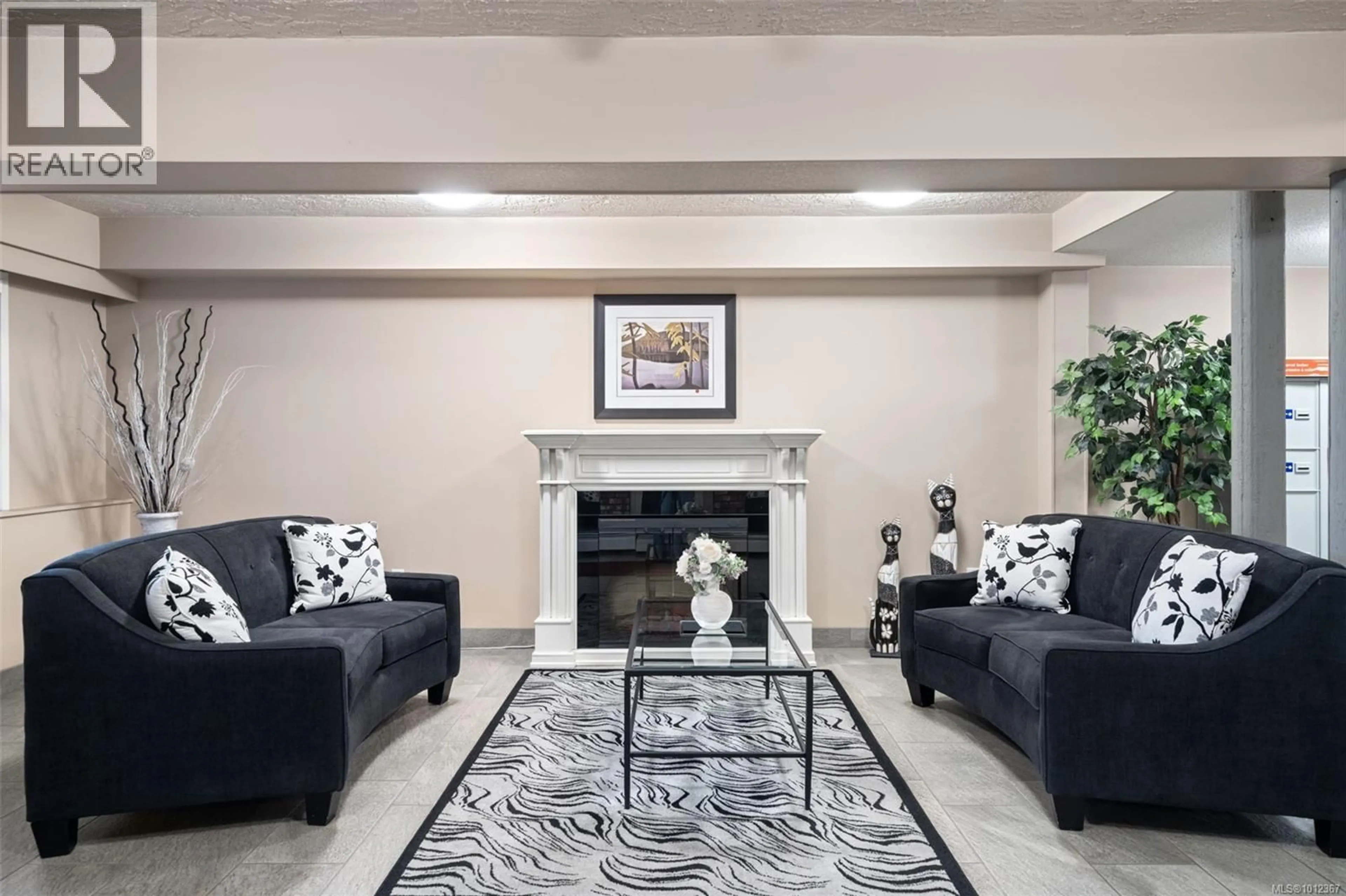 Lobby for 117 - 1005 MCKENZIE AVENUE, Saanich British Columbia V8X4A9