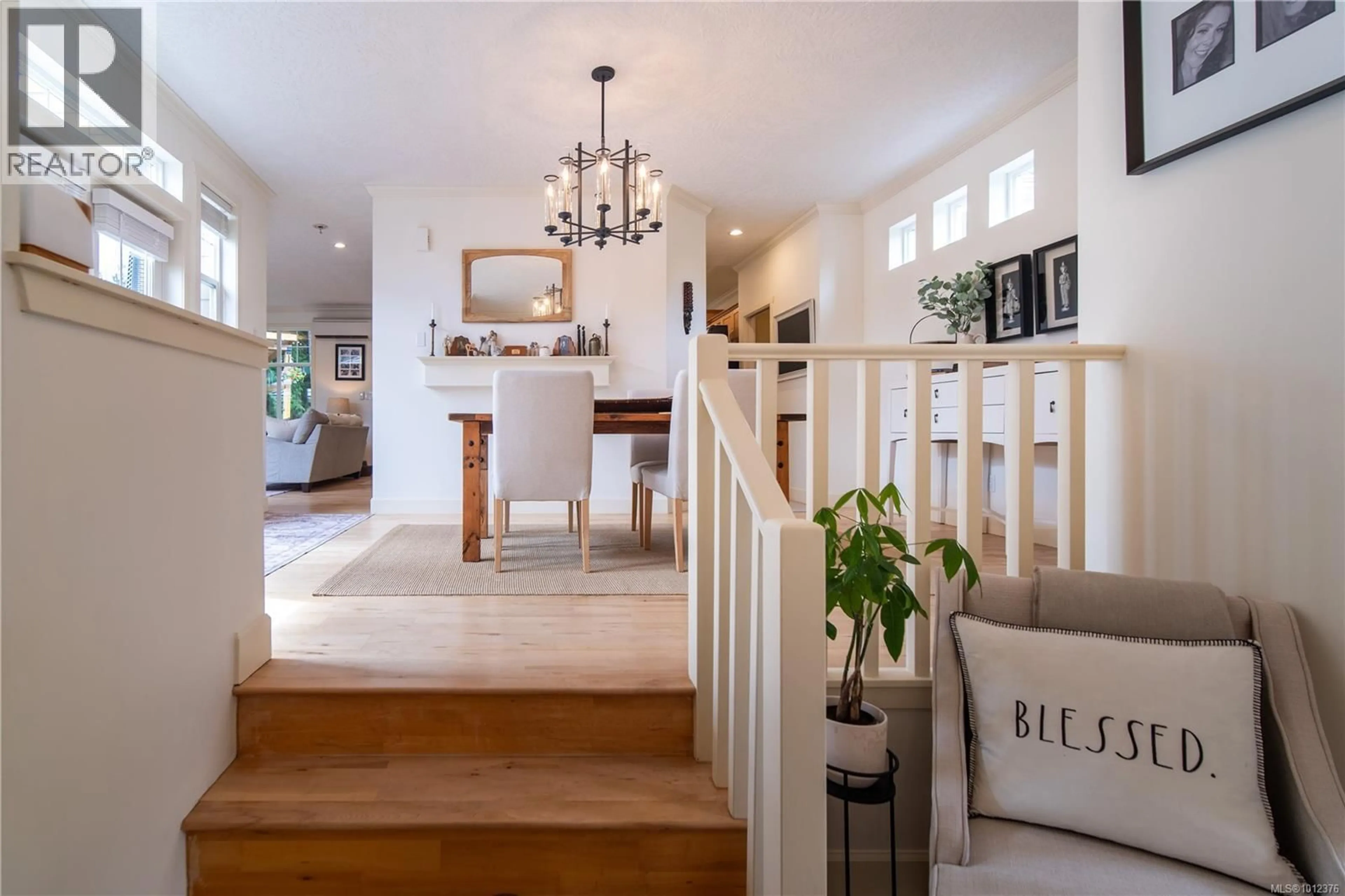 Indoor entryway for 2372 DEMAMIEL DRIVE, Sooke British Columbia V9Z0Y4