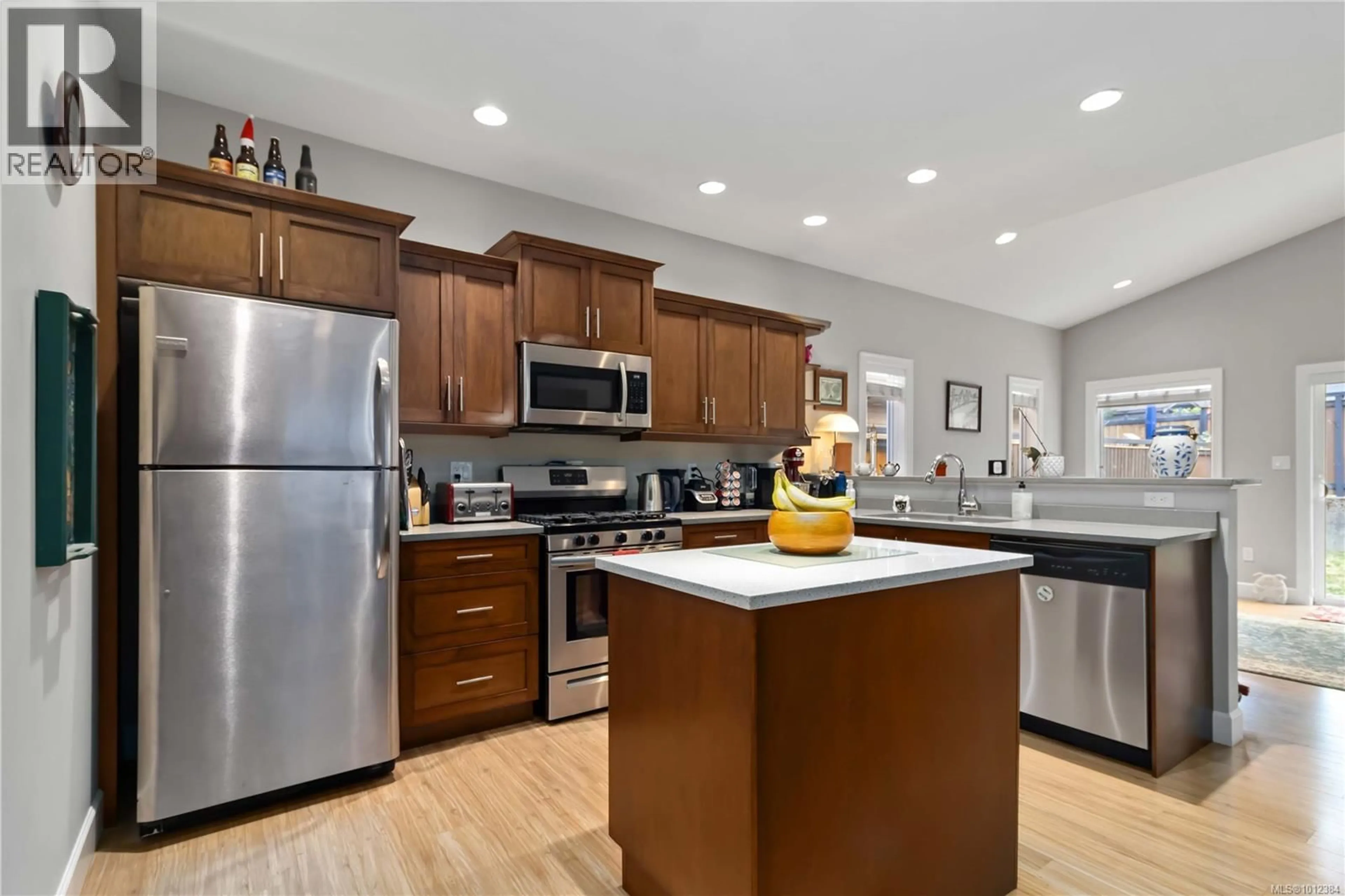 Open concept kitchen, unknown for 3259 WALFRED PLACE, Langford British Columbia V9C4M4