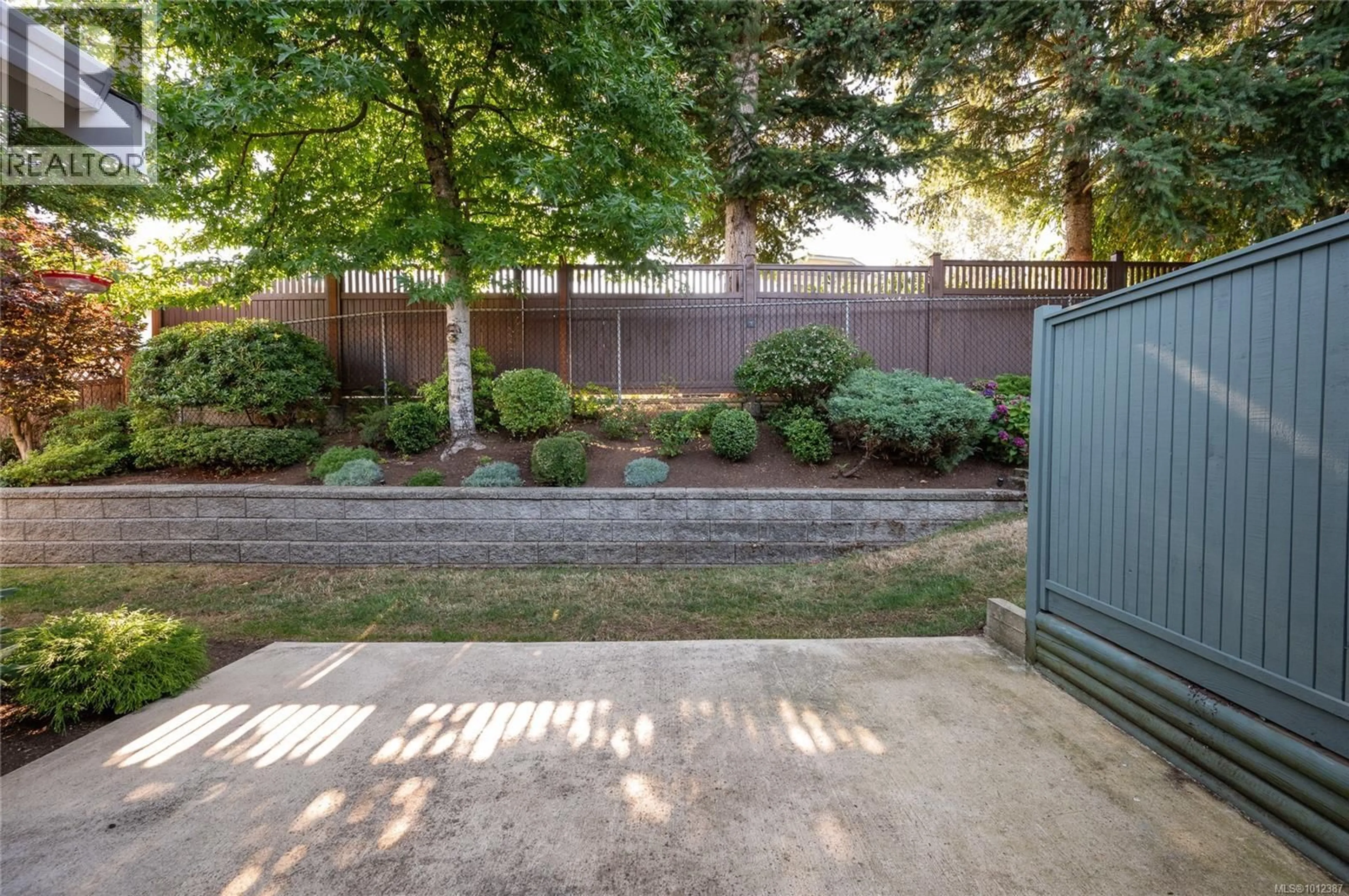 Patio, street for 6128 BELLFLOWER WAY, Nanaimo British Columbia V9T6L2